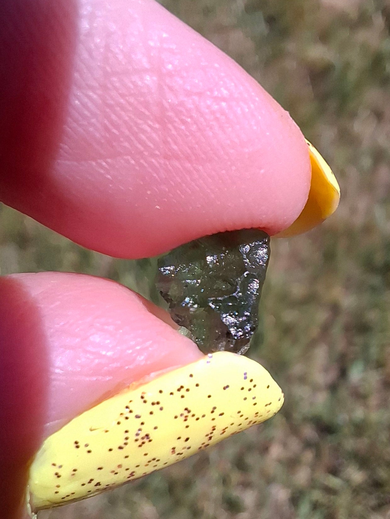 Moldavite small Piece, 0.40g, Tektite (Ref: 1479)