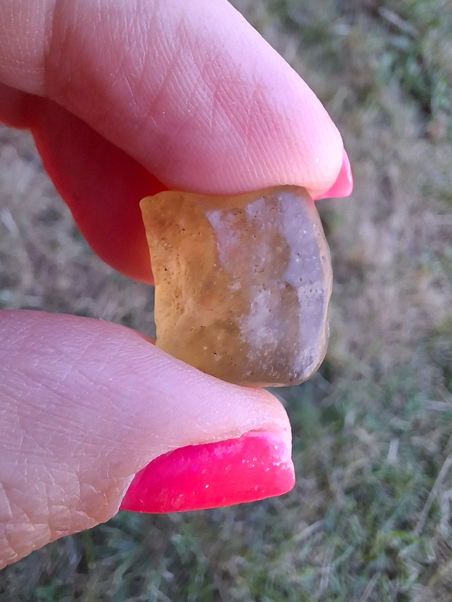 Libyan Desert Glass (darker) Piece, 4.92g, Tektite (Ref: L1364)