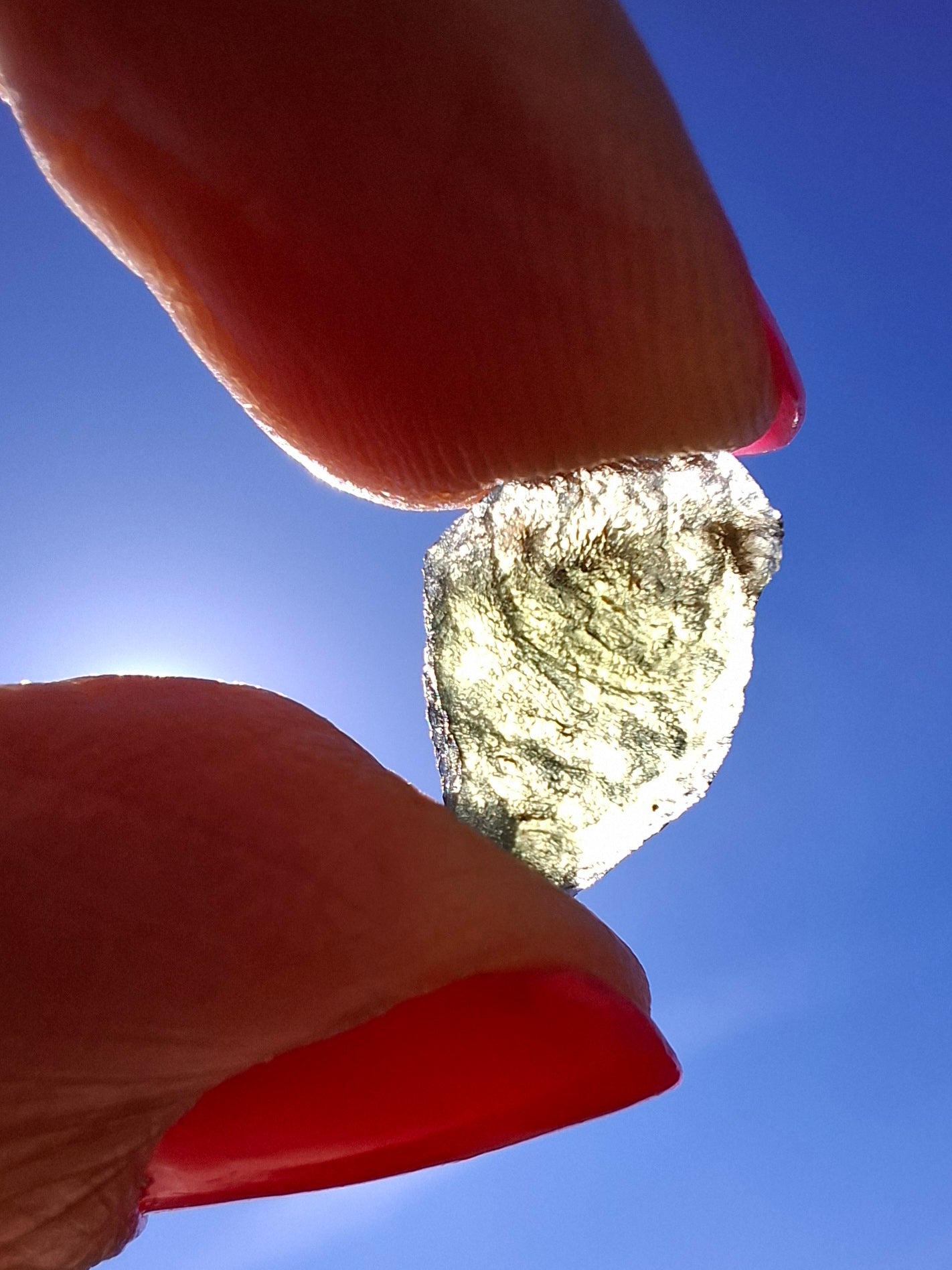 Moldavite Piece, 0.69g, Tektite (Ref: 1407)
