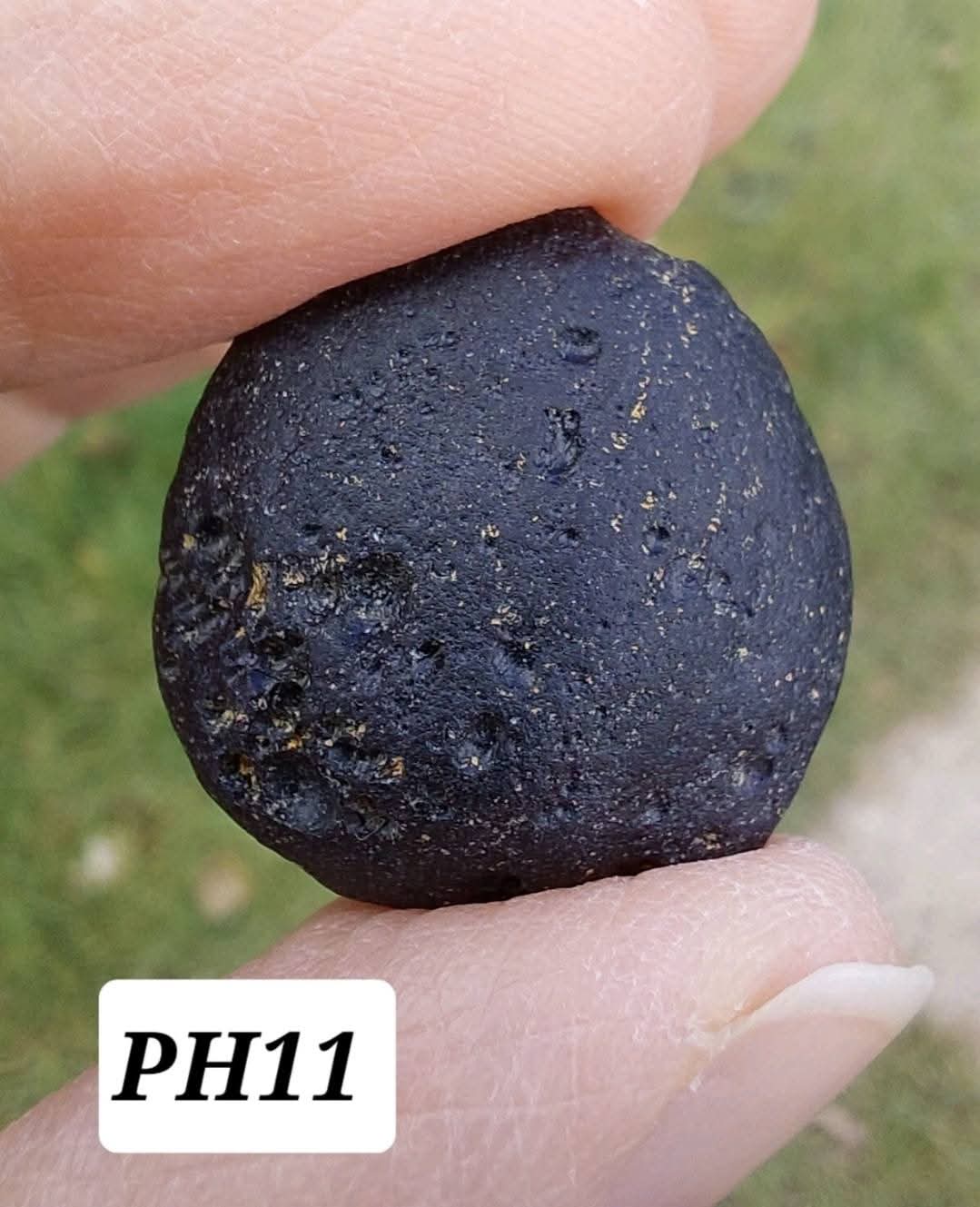 Philippinite (Rizalite), 7.48g, Tektite