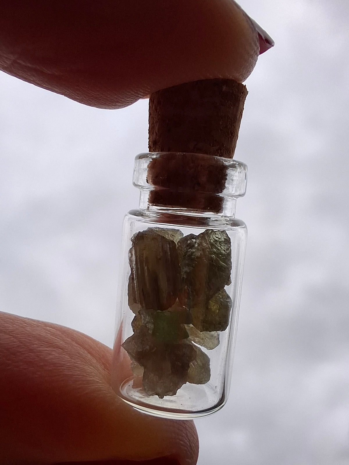 Moldavite Chips (1.00g) in 1ml Bottle, Tektite (Ref: B36)