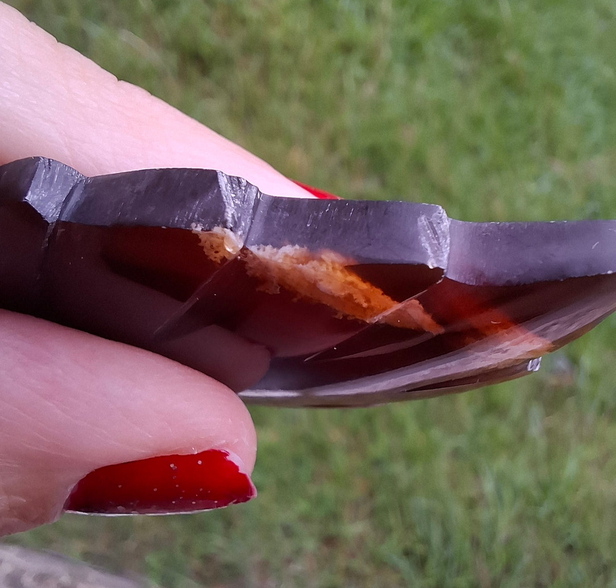 Red Amber Leaf Carving, 7.06g, Fossil (Ref: Leaf7)
