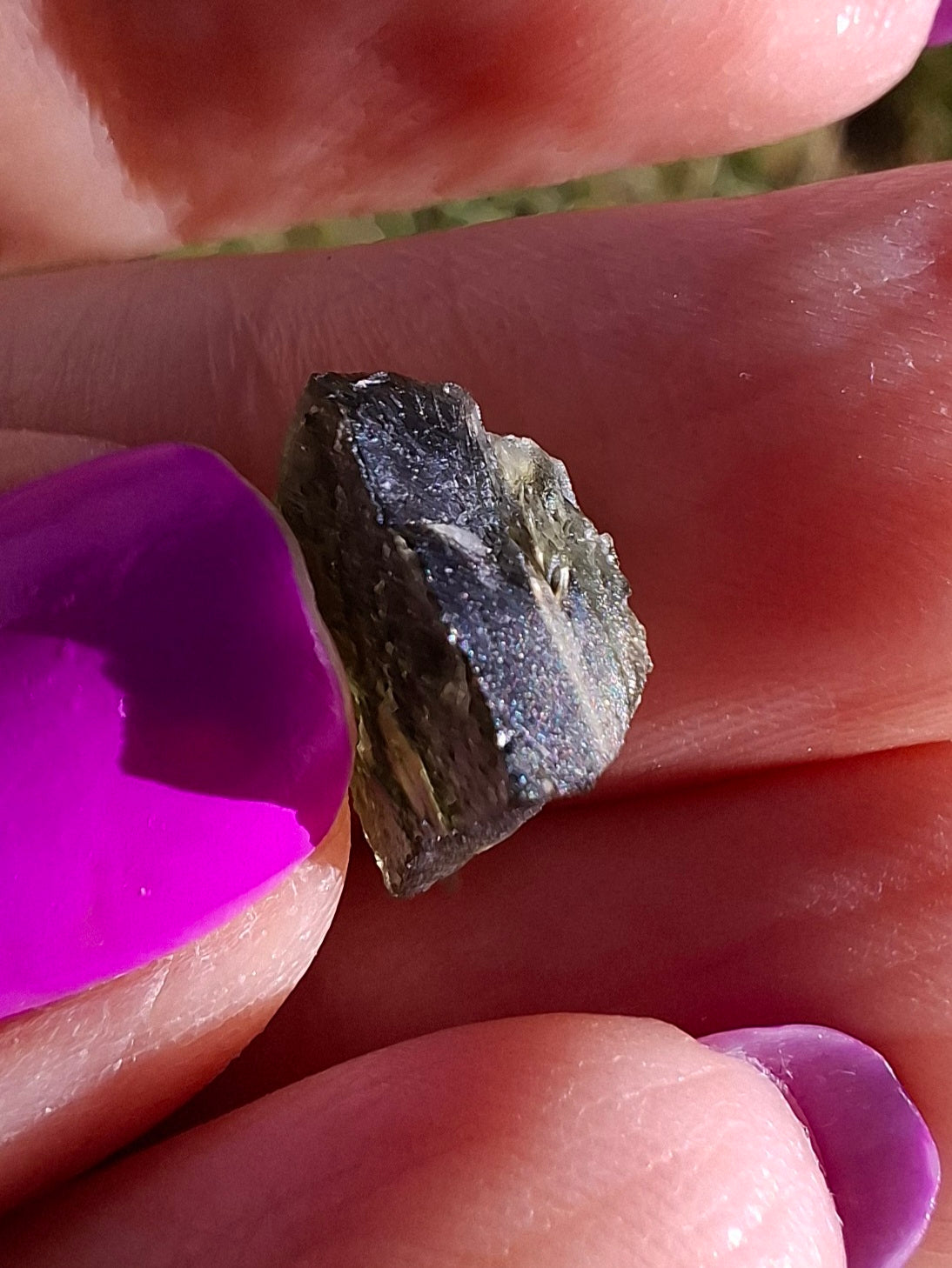 Moldavite Piece, 0.81g, Tektite (Ref: 1449)