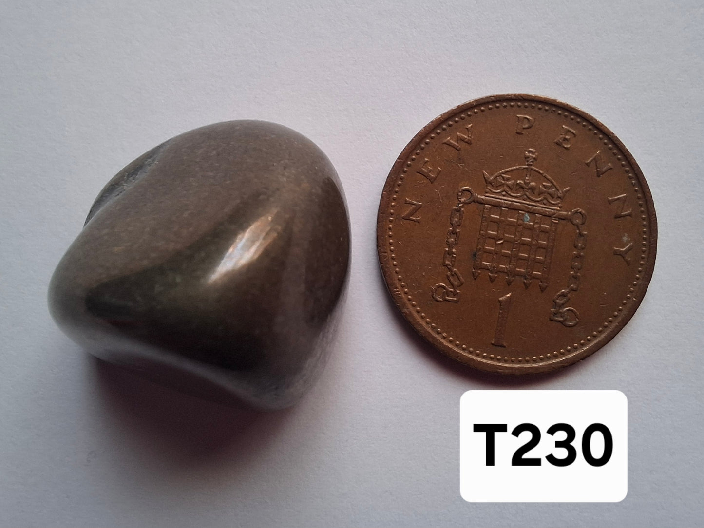 Apache Gold Tumble Stone, Crystal (Ref: T230)