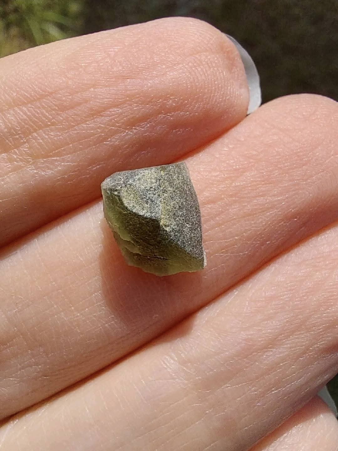 Moldavite Piece, 0.58g, Tektite (Ref: E161)