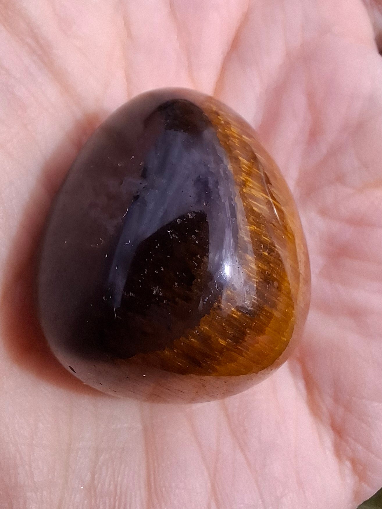 Tigers Eye, Tumble Stone, Crystal (Ref: T128)