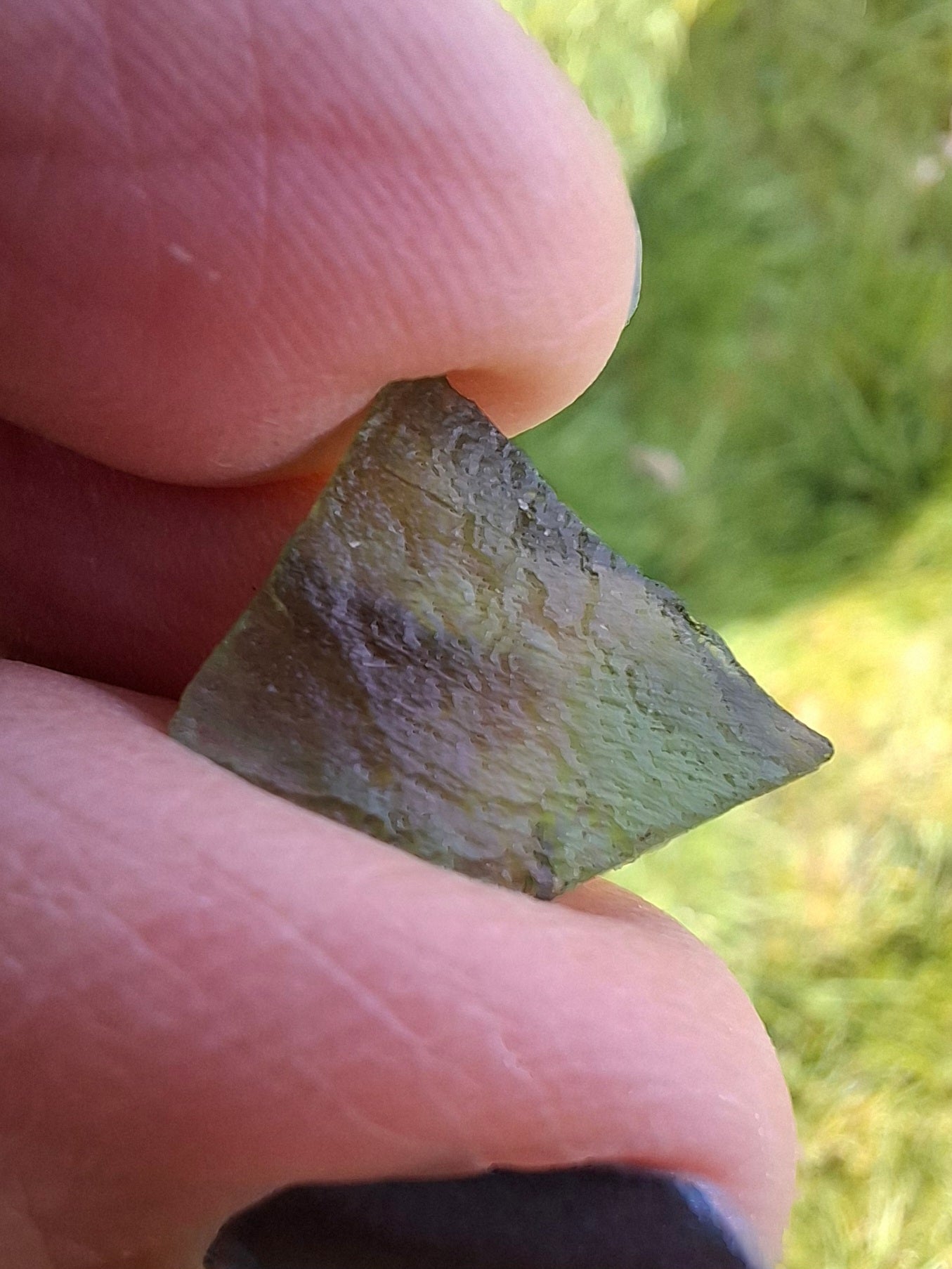 Moldavite Piece, 0.93g, Tektite (Ref: 1391)