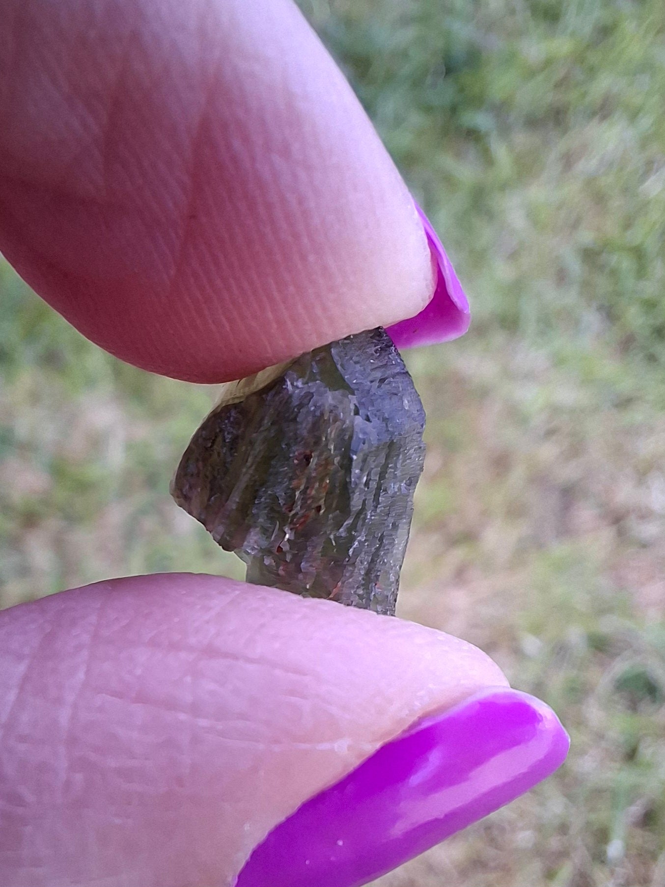 Moldavite Piece, 0.81g, Tektite (Ref: 1449)