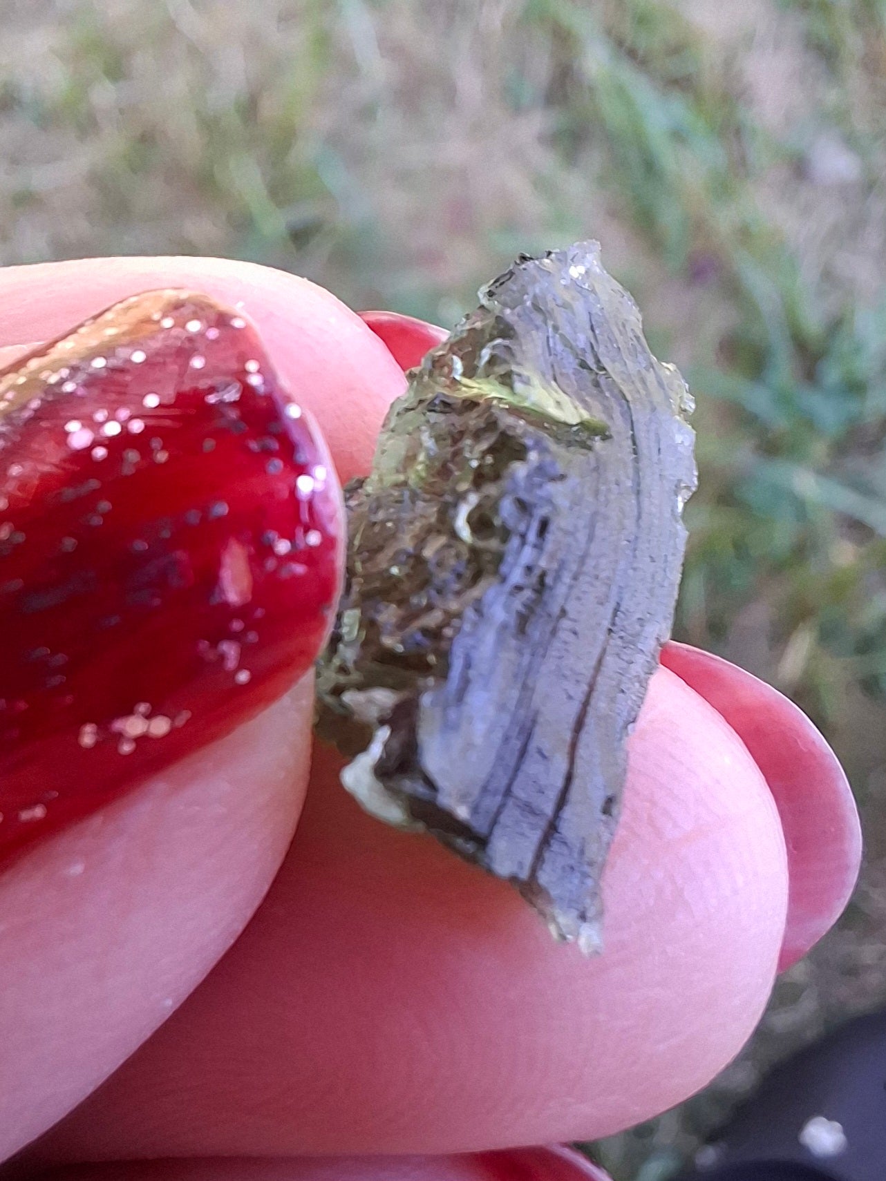 Moldavite Piece, 1.55g, Tektite (Ref: 1469)