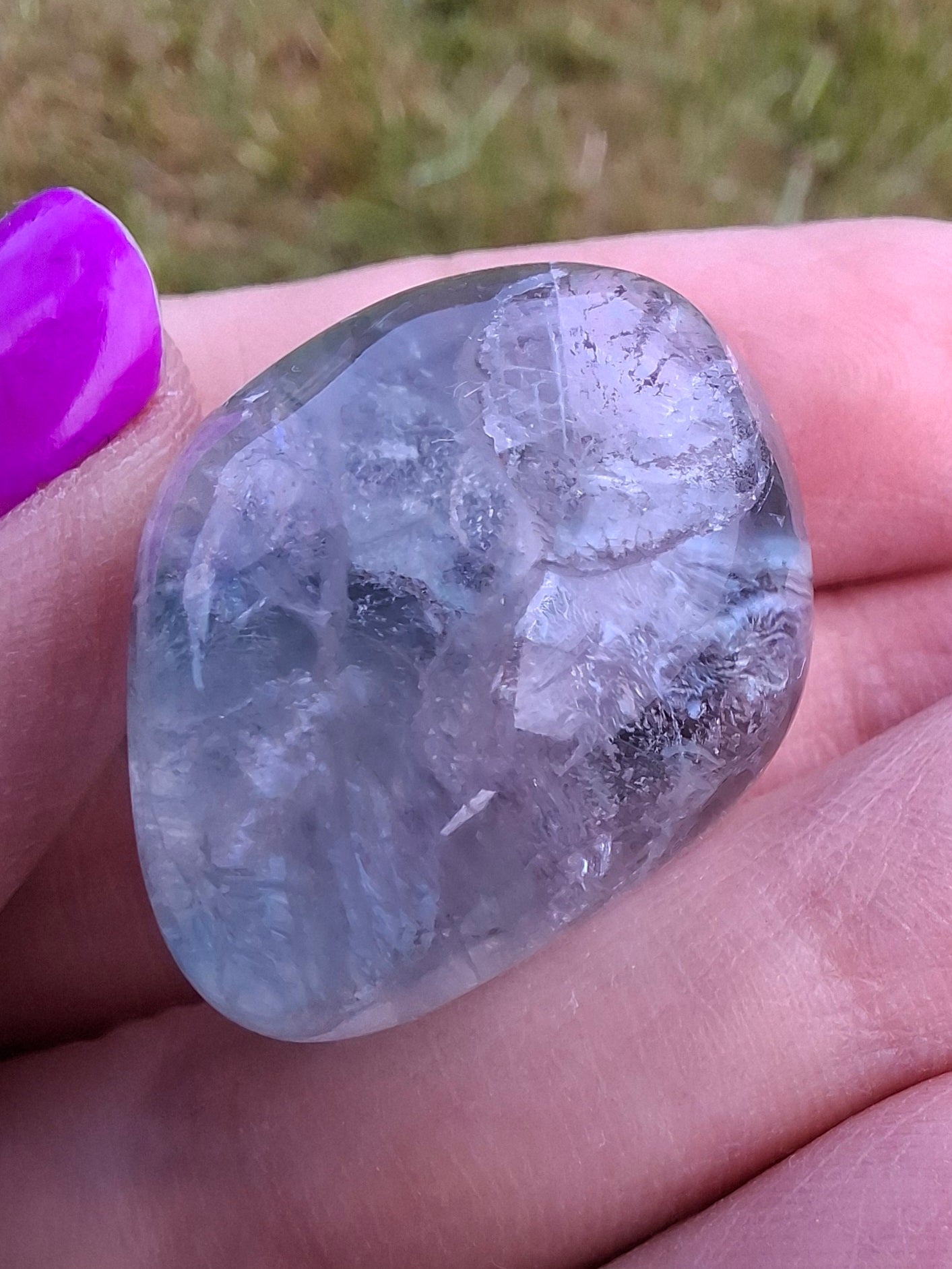 Fluorite, Tumble Stone, Crystal 🌈 (Ref: T49)