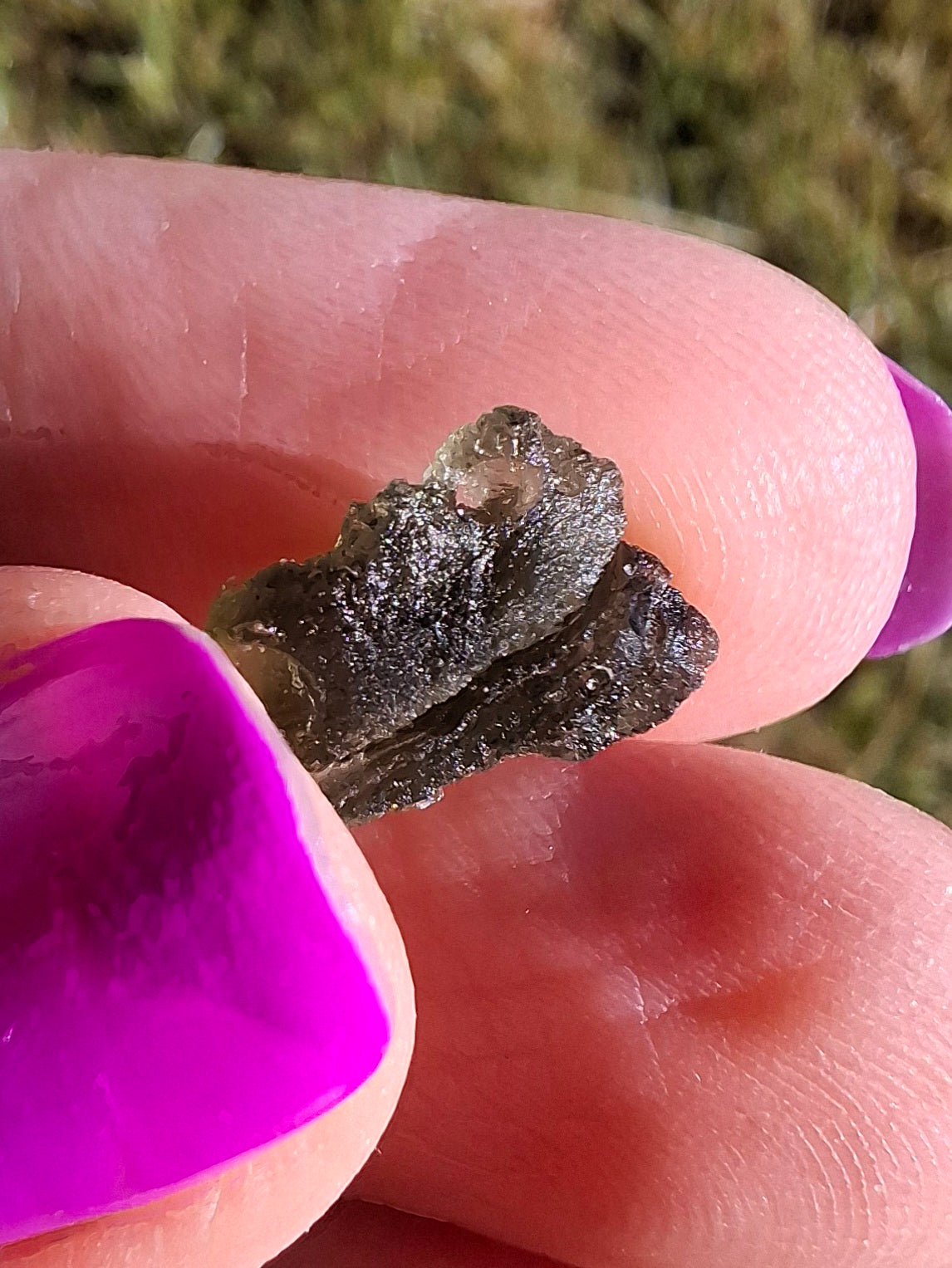 Moldavite Piece, 0.84g, Tektite (Ref: 1445)