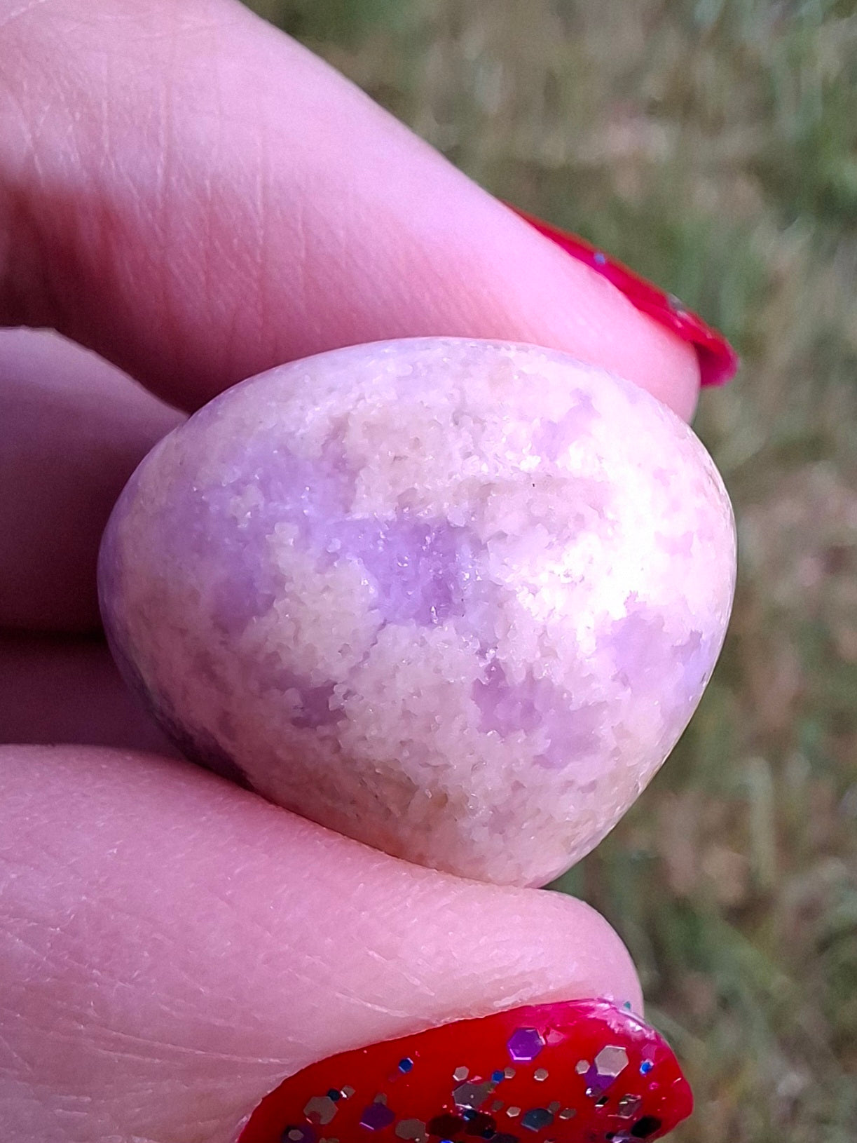 Lepidolite, Tumble Stone, Crystal (Ref: T121)