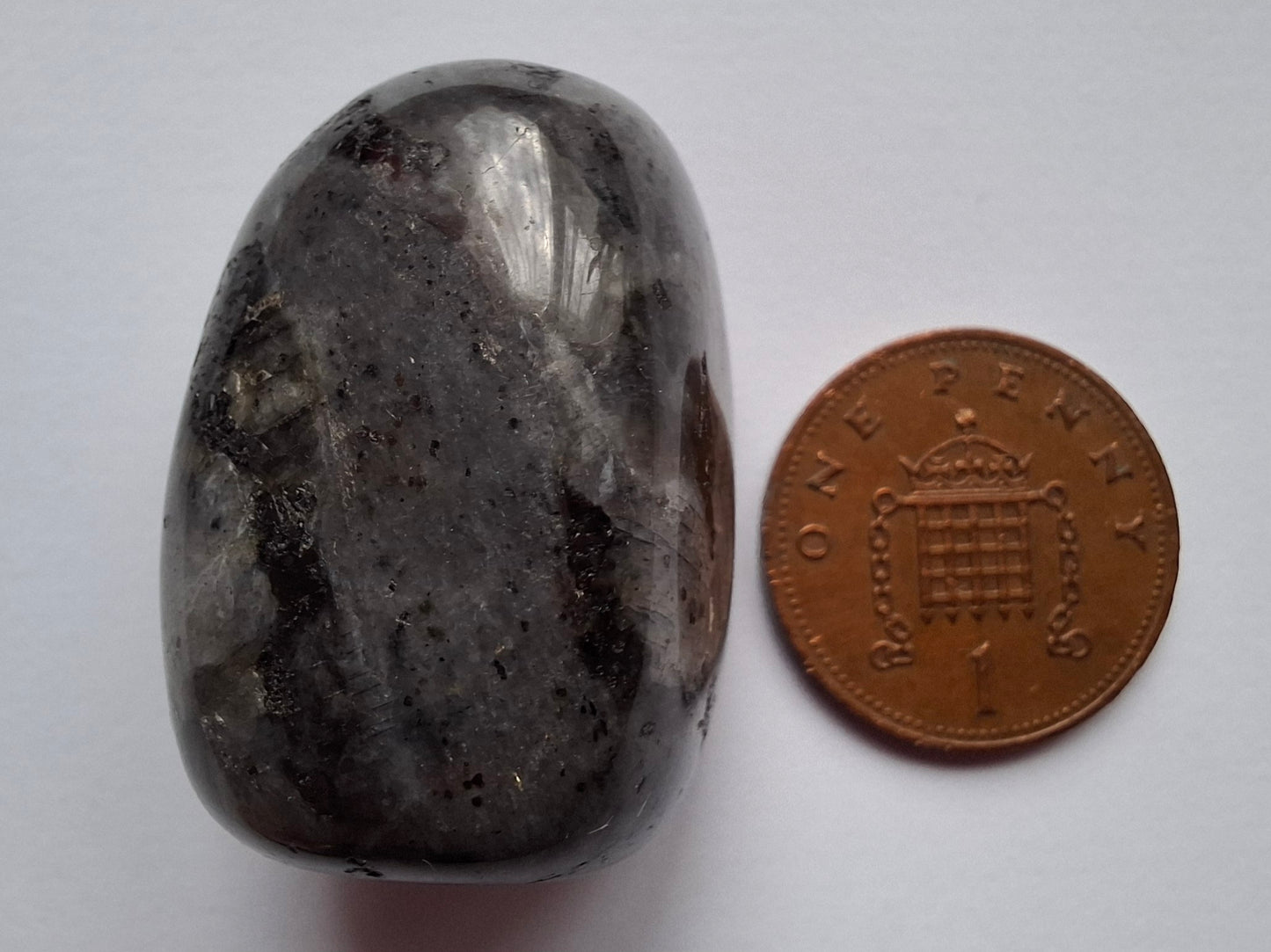 Larvikite, Tumble Stone, Crystal (Ref: T124)