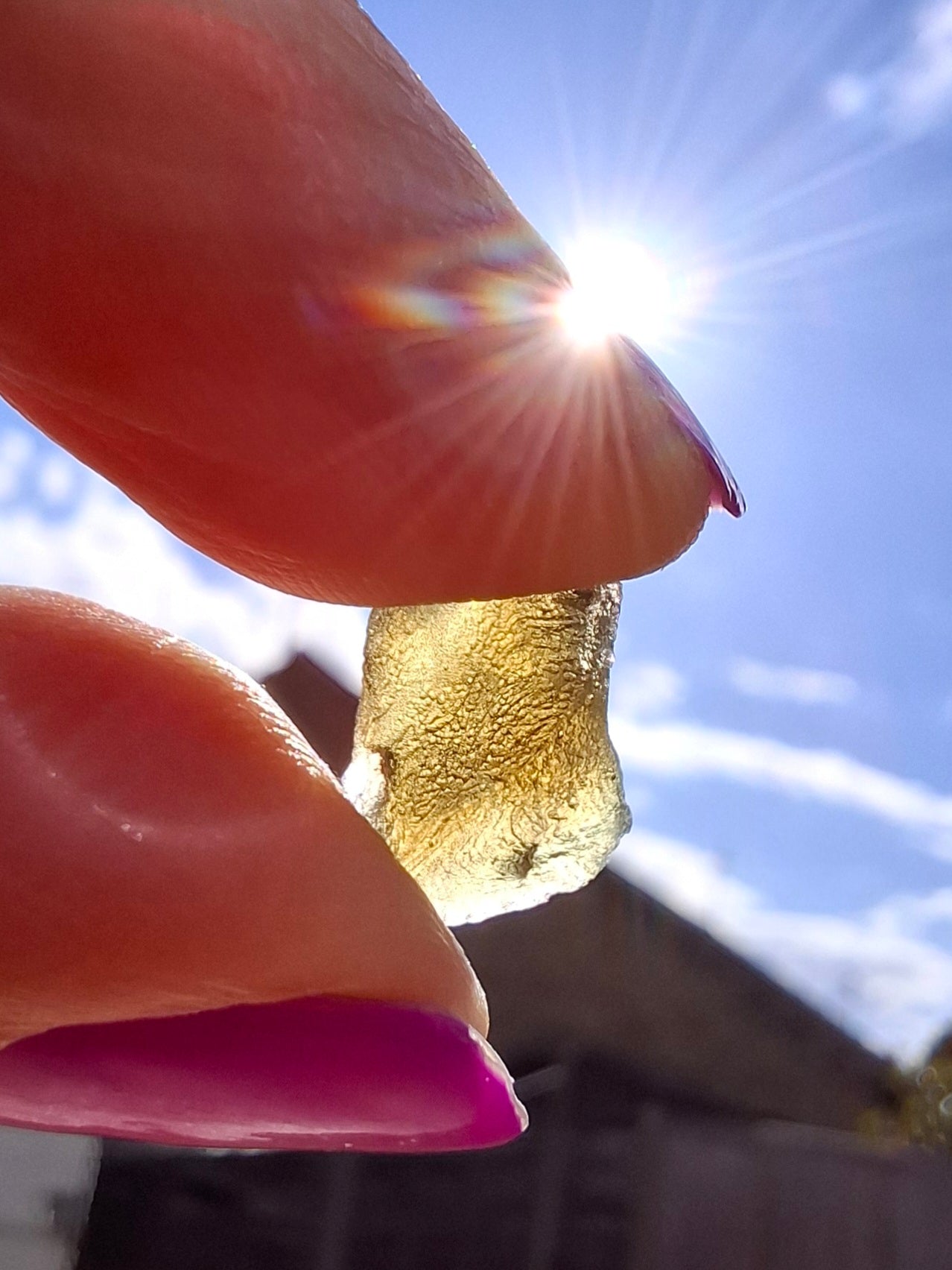 Moldavite Piece, 0.72g, Tektite (Ref: 1443)
