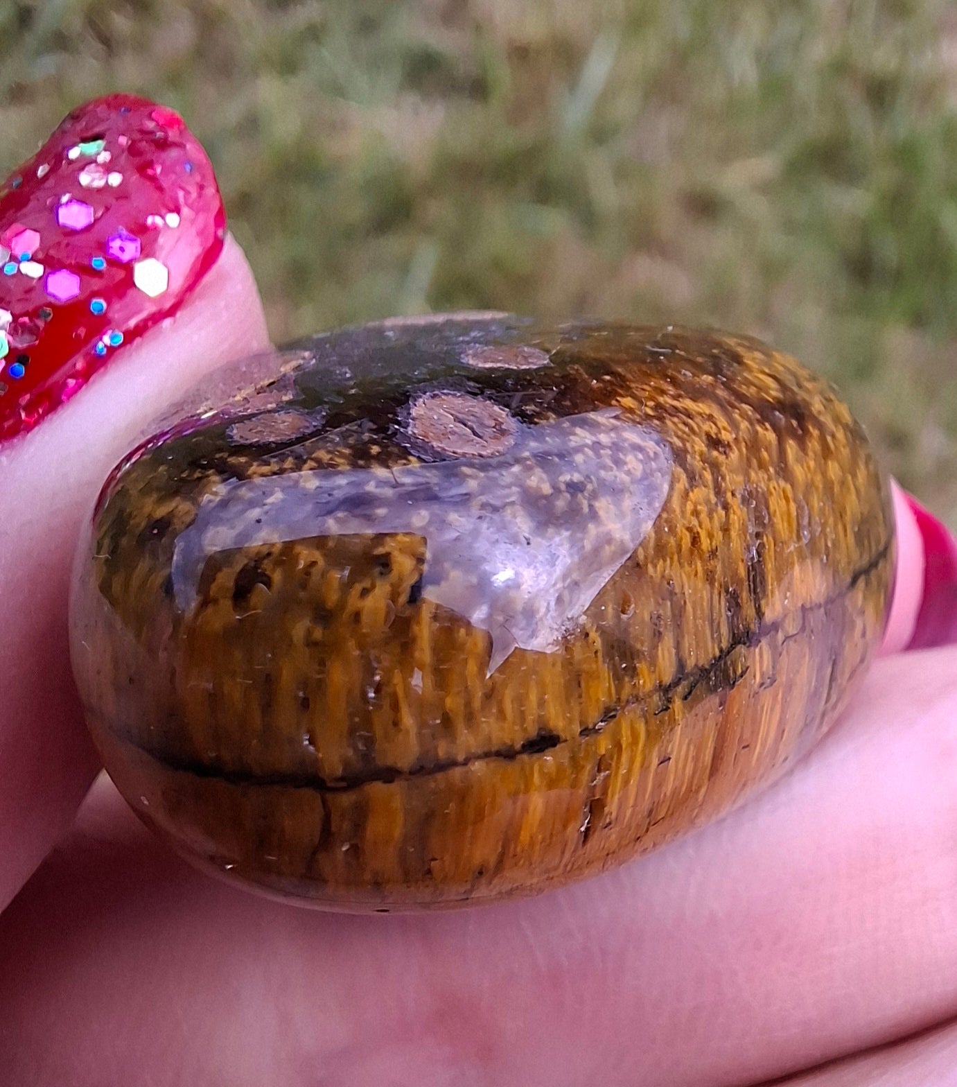Tigers Eye, Tumble Stone, Crystal (Ref: T129)