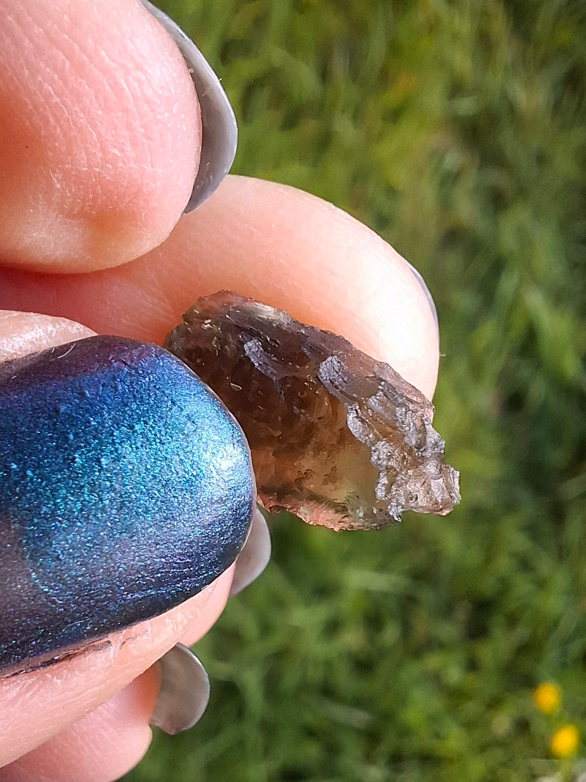 Moldavite Piece, 0.69g, Tektite (Ref: 1384)
