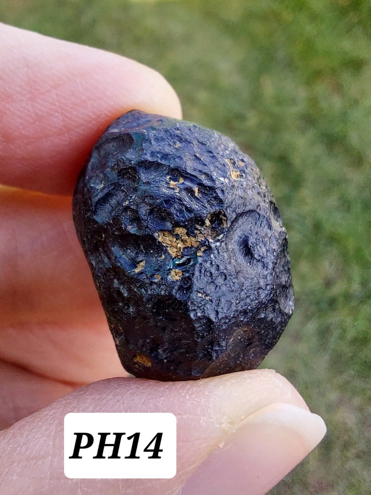 Philippinite (Rizalite), 10.64g, Tektite