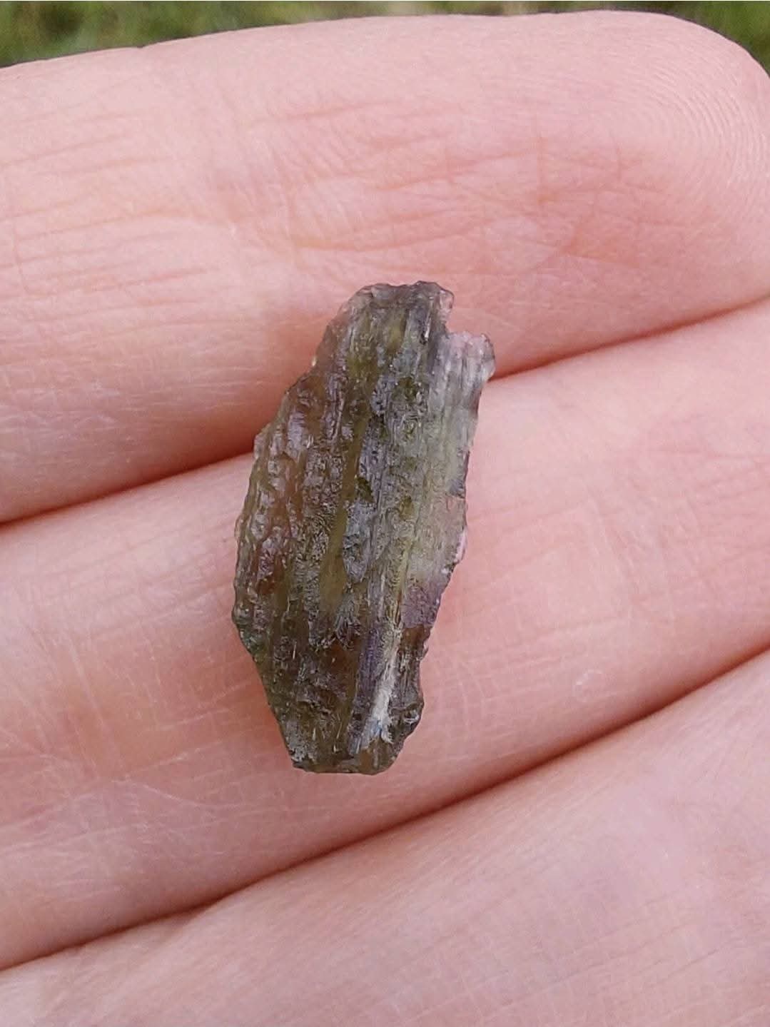 Moldavite Piece, 0.70g, Tektite (Ref: E214)