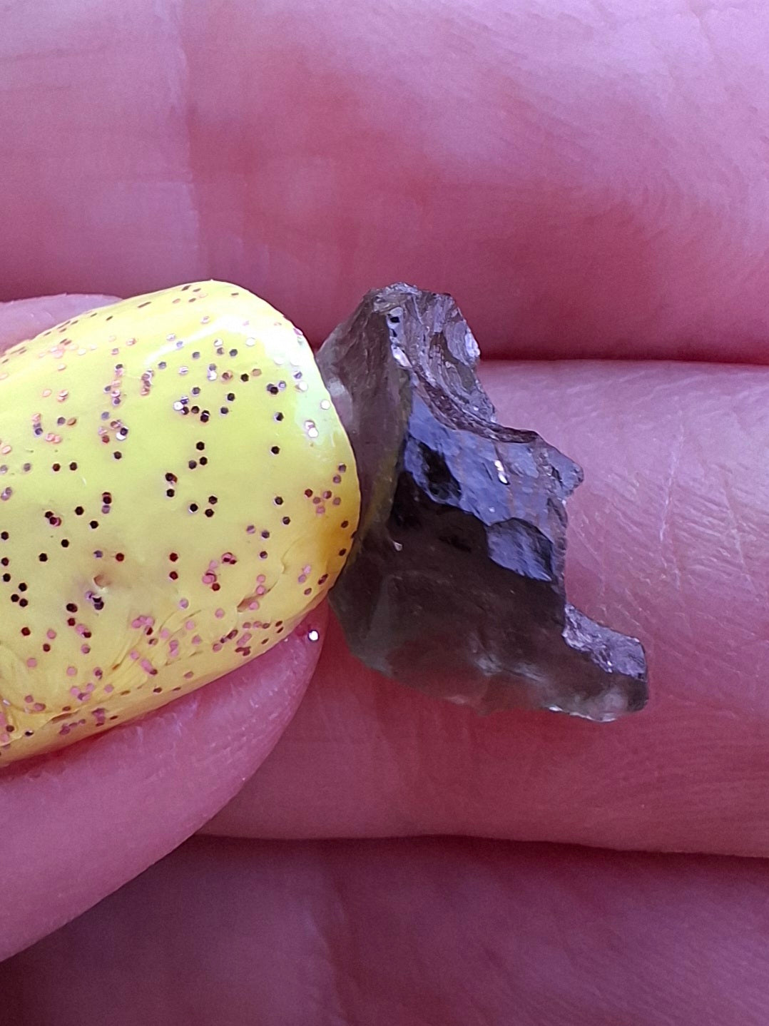 Moldavite Piece, 0.70g, Tektite (Ref: 1475)