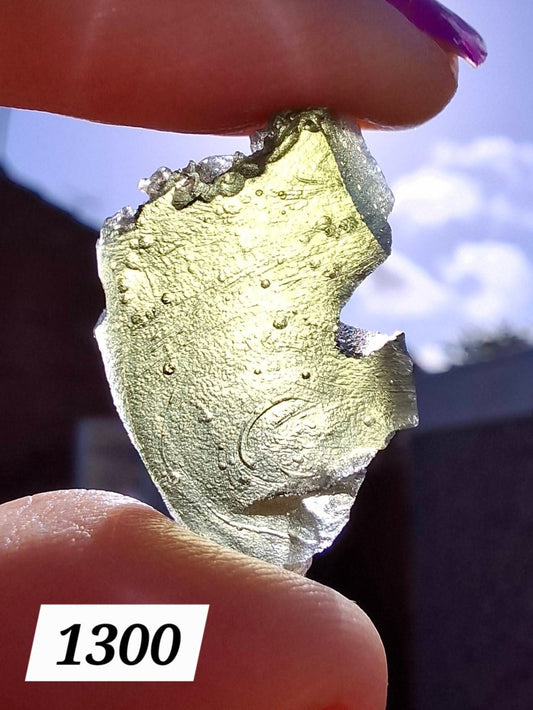 Moldavite Piece, 2.79g, Tektite (Ref: 1300)
