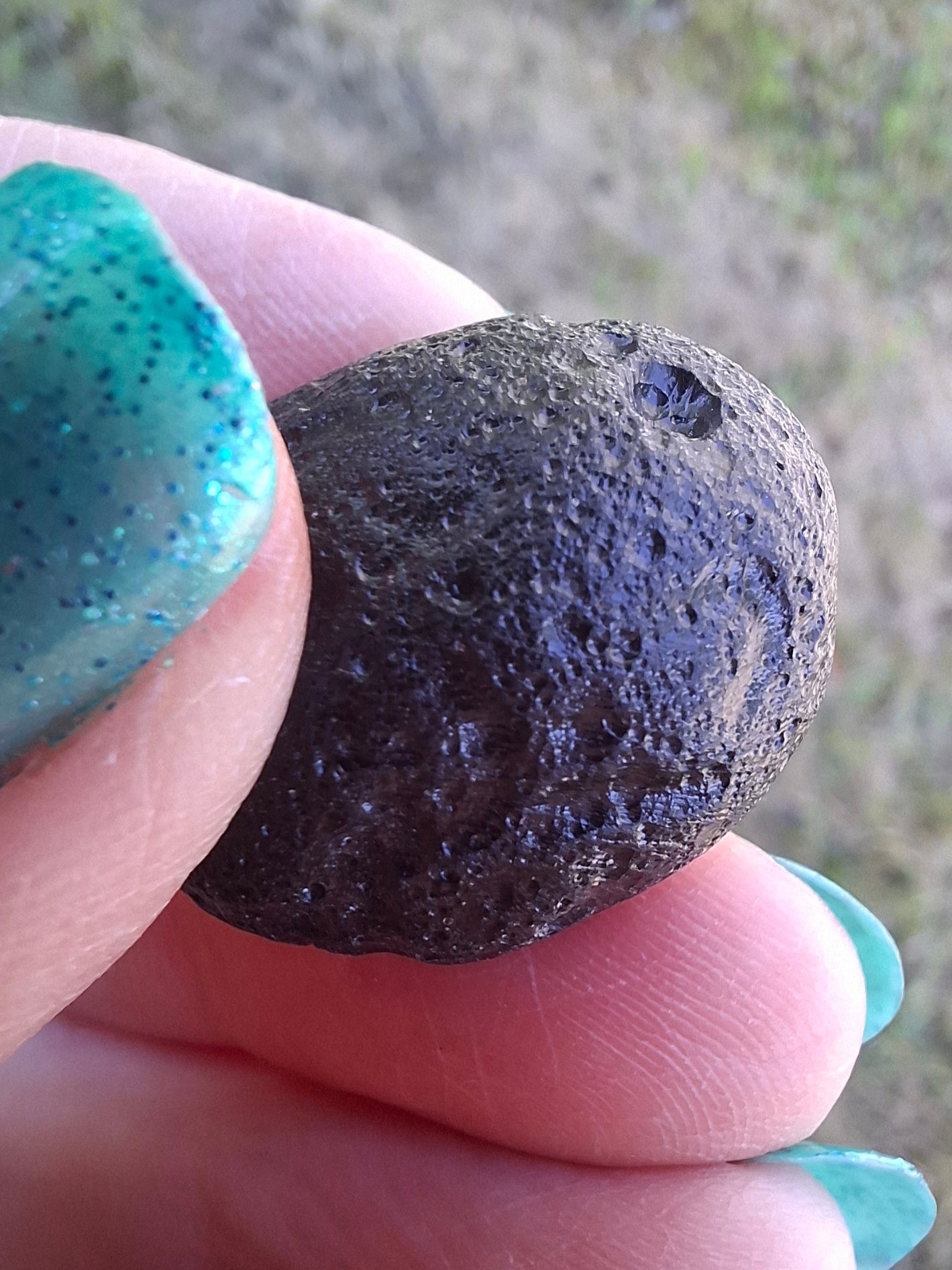 Philippinite (Rizalite), 11.42g, Tektite