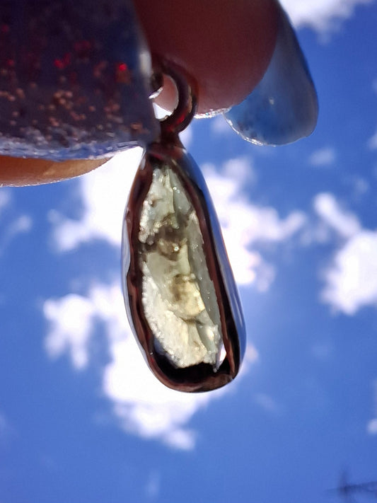 Moldavite Pendant, 925 Silver, Tektite (Ref: P95)