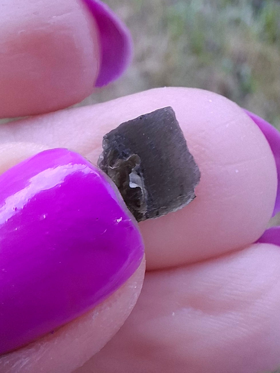 Moldavite Piece, 0.57g, Tektite (Ref: 1439)