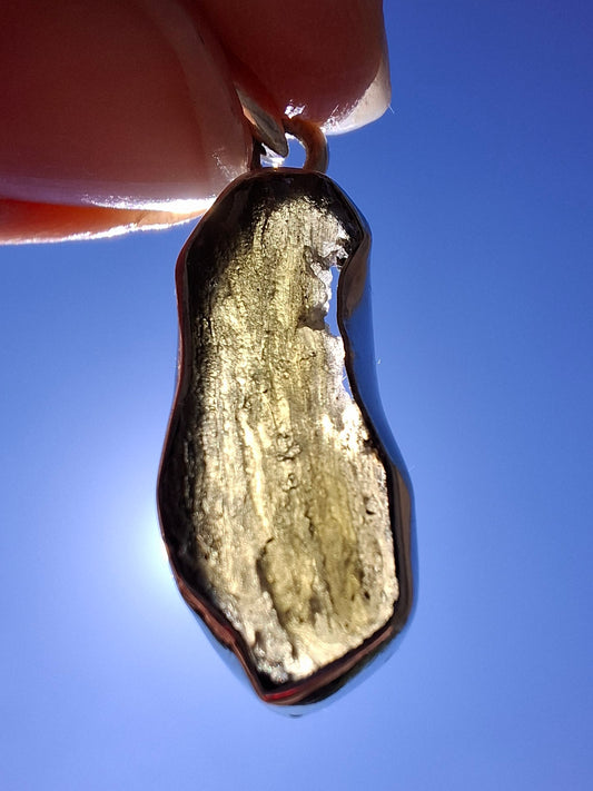 Moldavite Pendant, 925 Silver, Tektite (Ref: P445)