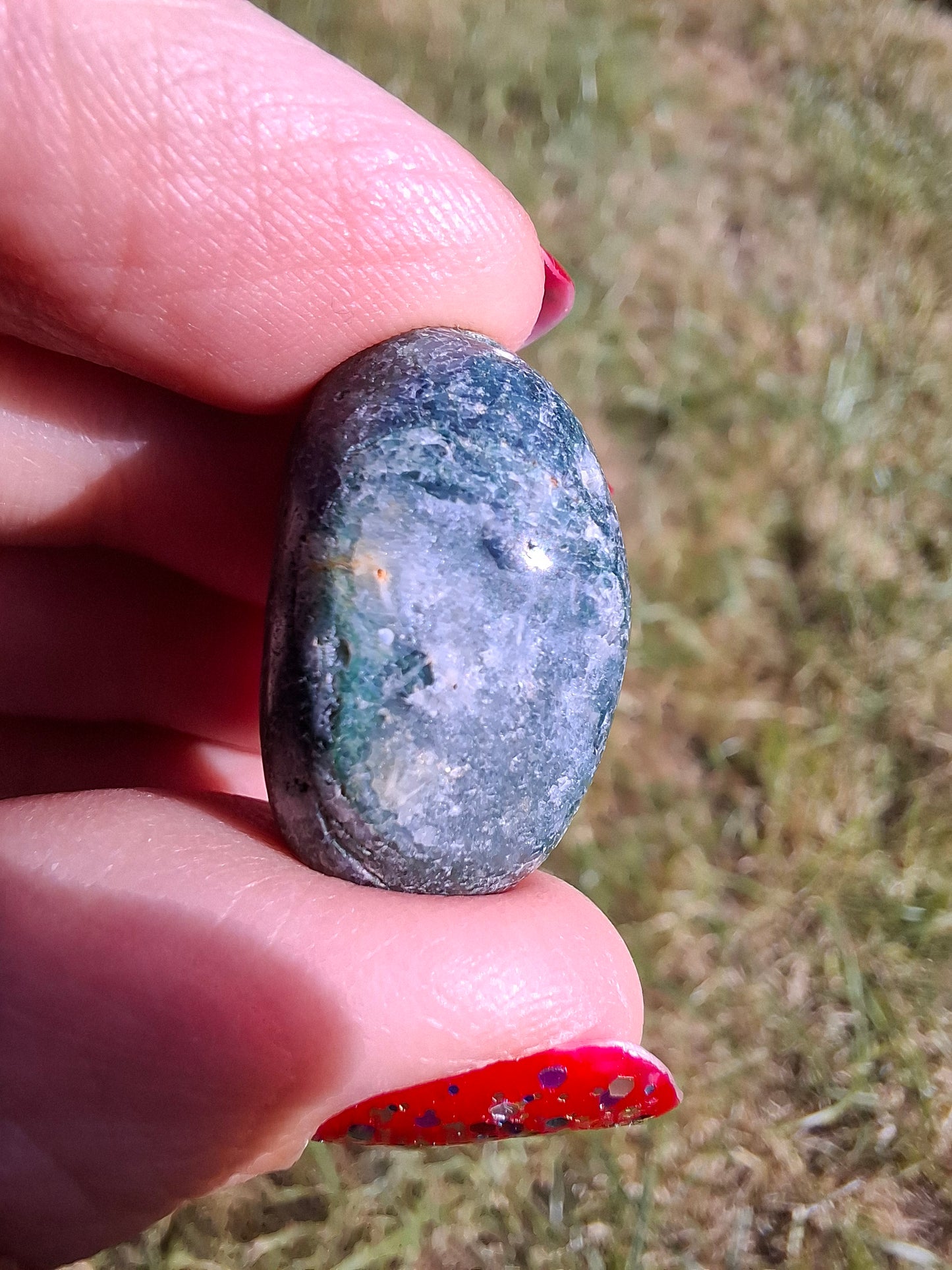 Green Moss Agate, Tumble Stone, Crystal (Ref: T170)