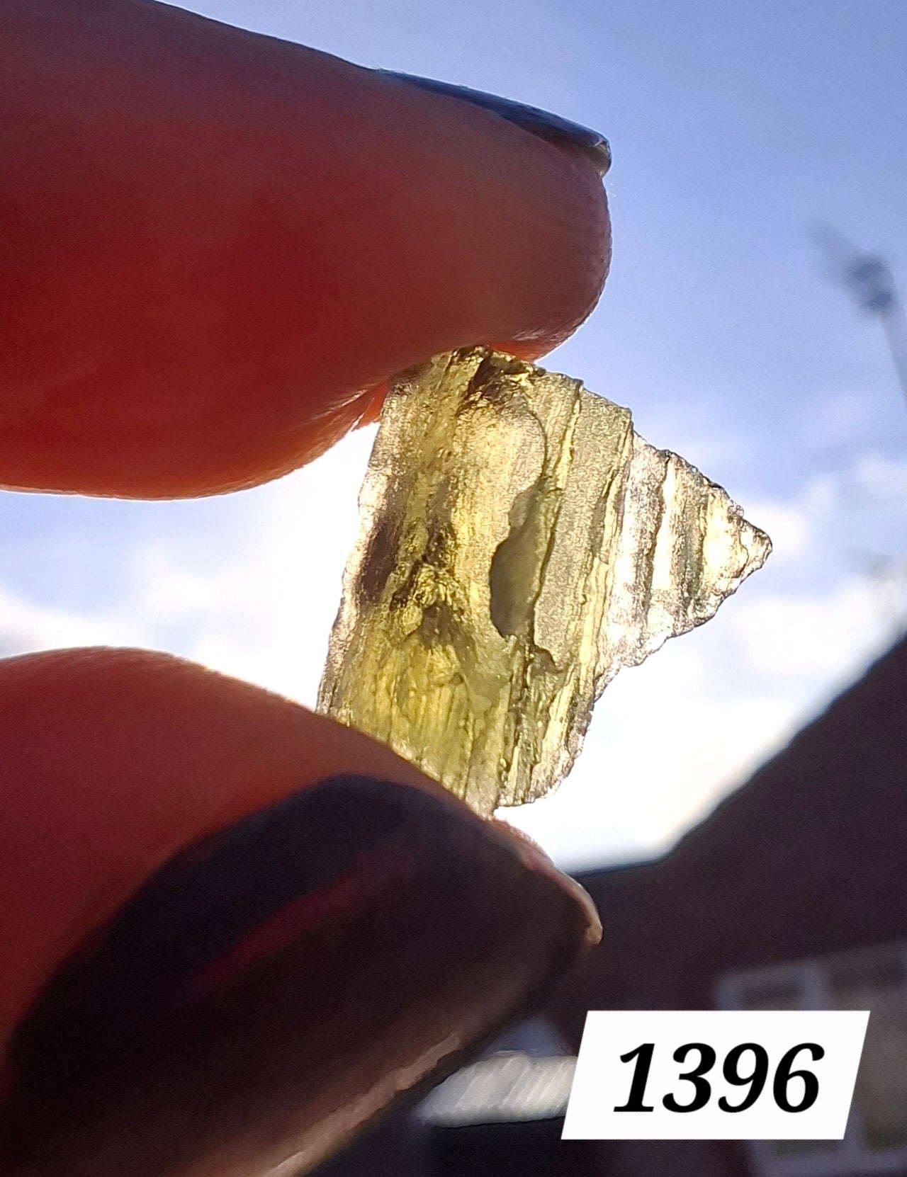 Moldavite Piece, 0.85g, Tektite (Ref: 1396)