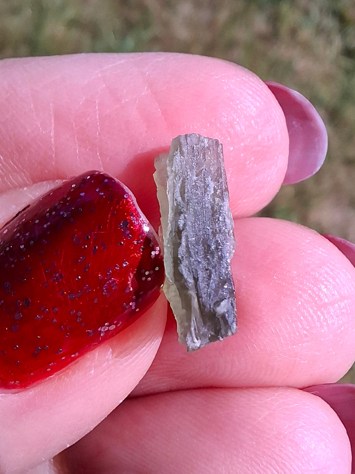 Moldavite Piece, 0.68g, Tektite (Ref: 1471)
