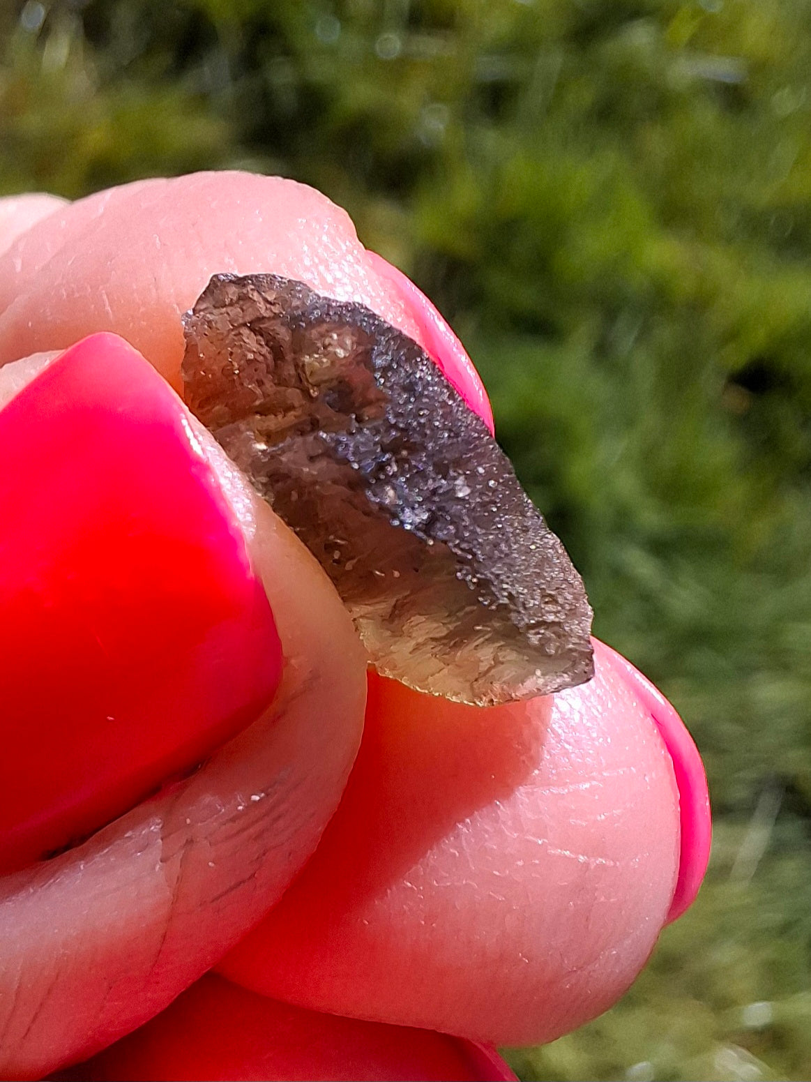 Moldavite Piece, 0.69g, Tektite (Ref: 1407)