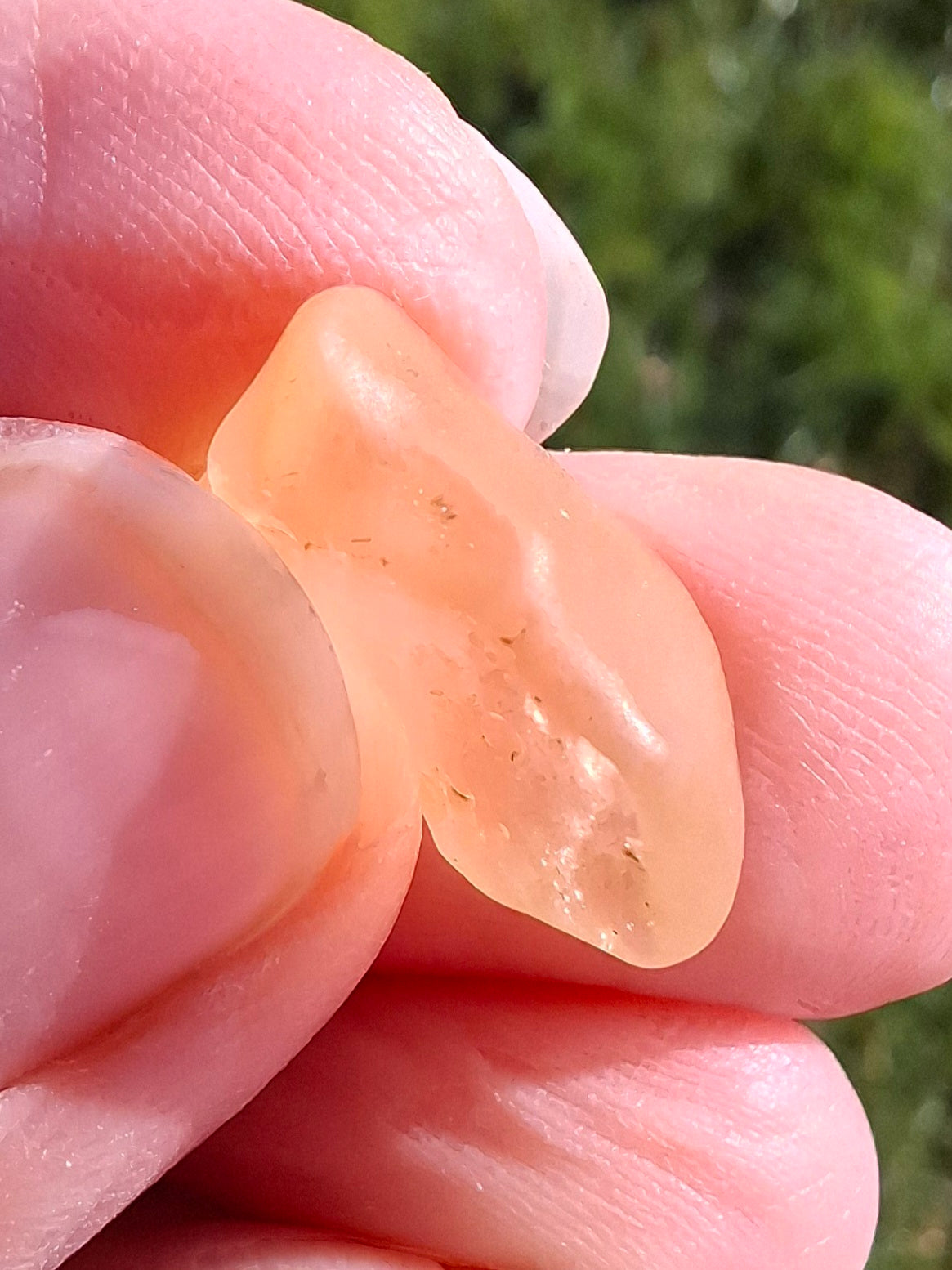 Libyan Desert Glass small Piece, 1.55g, Tektite (Ref: L1347)