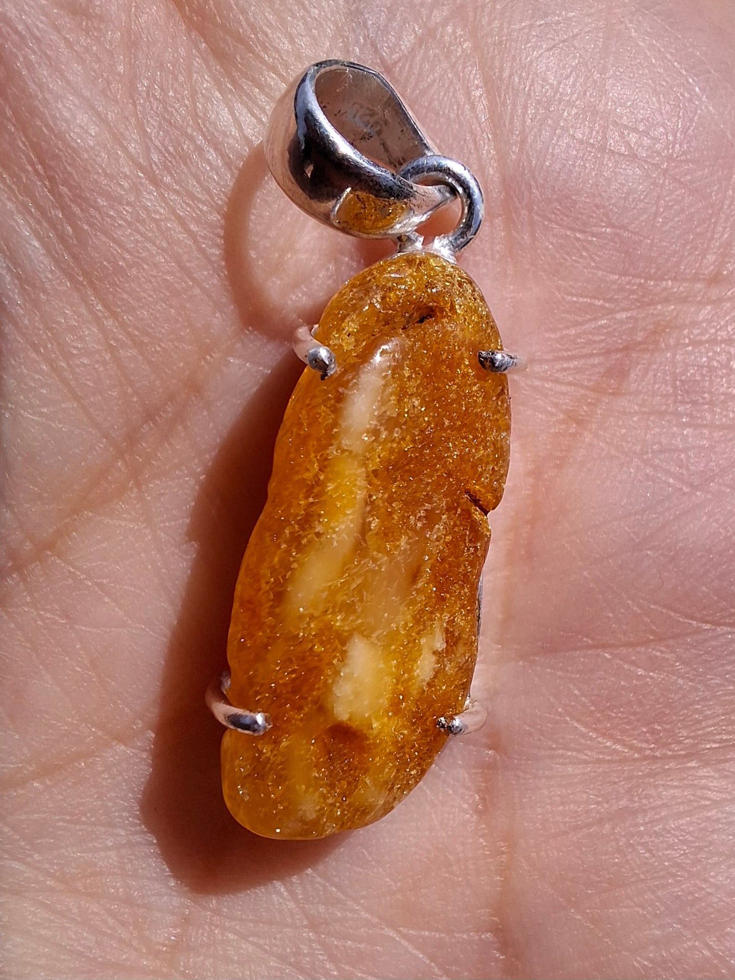 Baltic Amber Pendant, 925 Silver, Fossil (Ref: AP2)