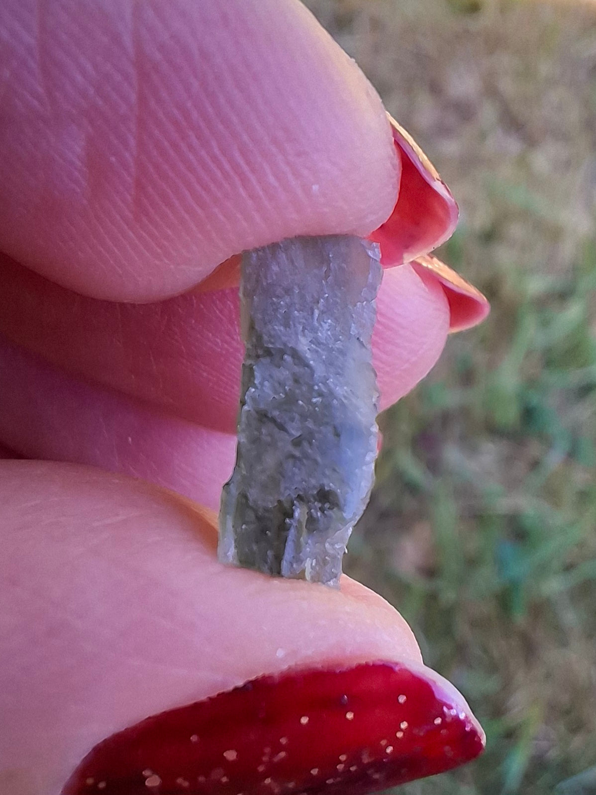 Moldavite Piece, 0.68g, Tektite (Ref: 1471)