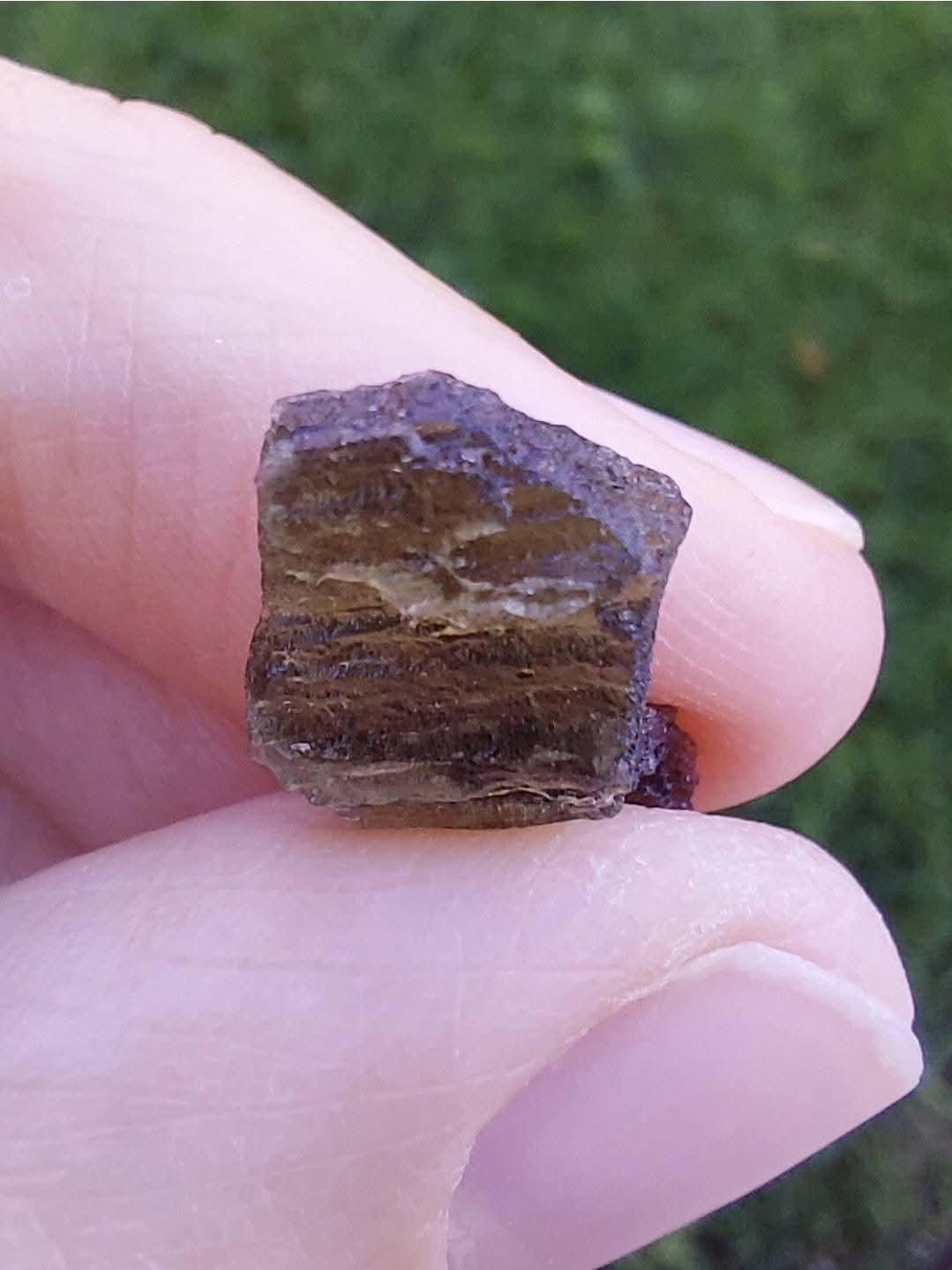 Moldavite Piece, 0.90g, Tektite (Ref: 918)