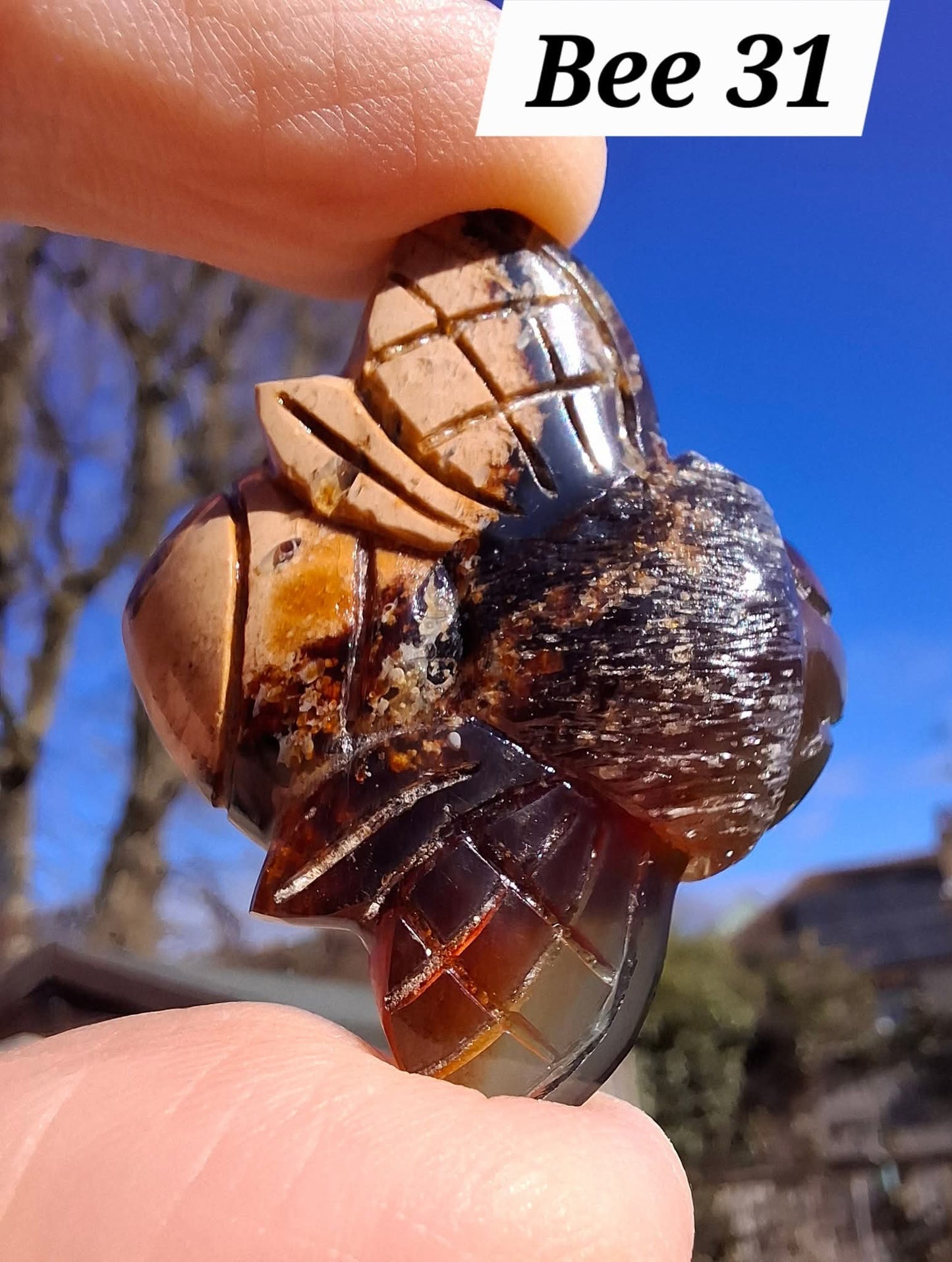 Red Amber Honey Bee Carving, 7.00g, Fossil (Ref: Bee31)