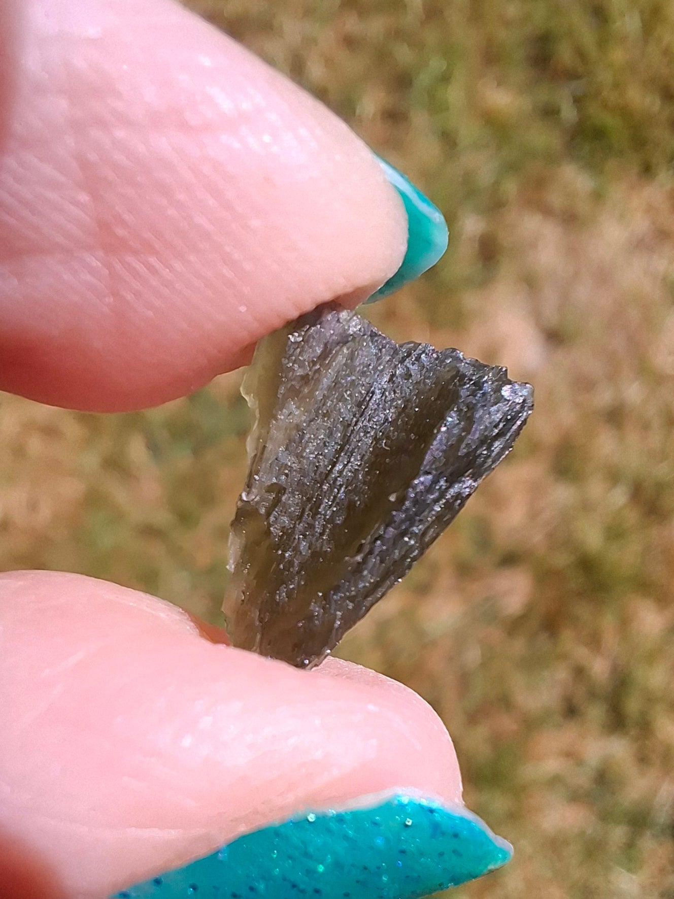 Moldavite Piece, 0.64g, Tektite (Ref: 1424)