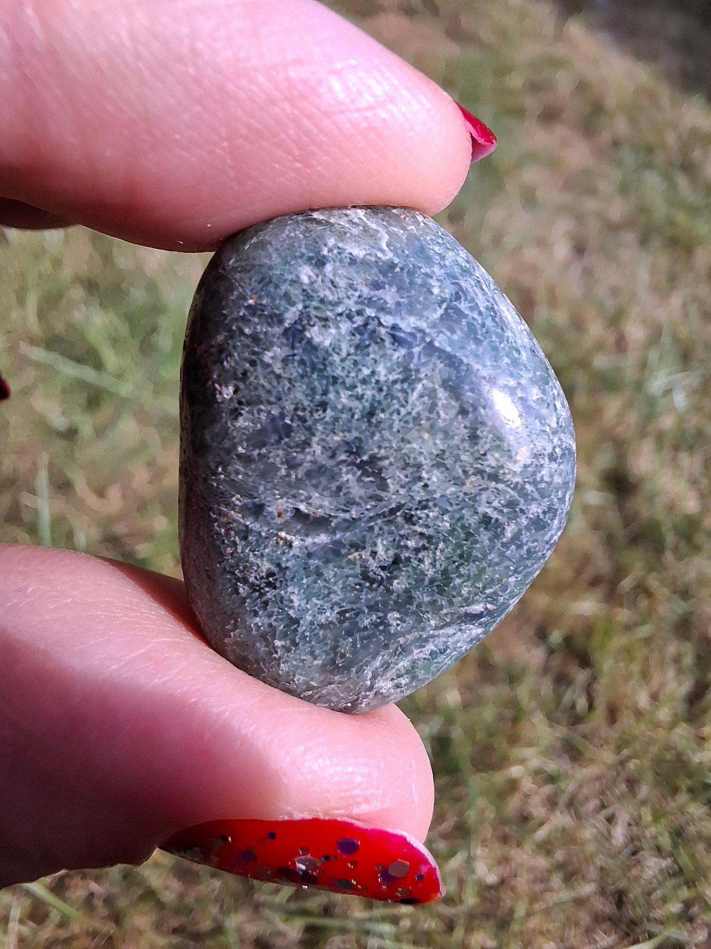 Green Moss Agate, Tumble Stone, Crystal (Ref: T169)