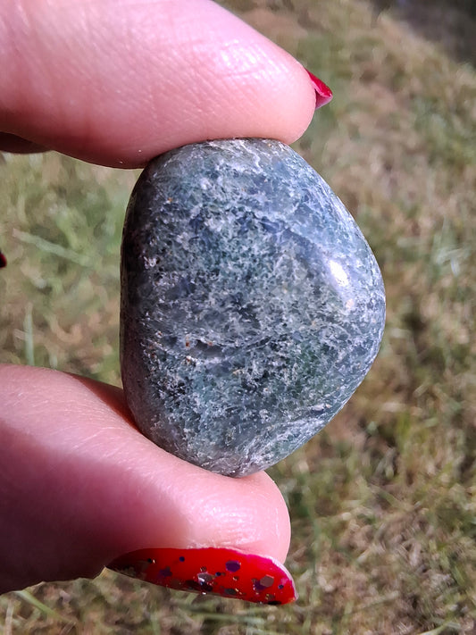 Green Moss Agate, Tumble Stone, Crystal (Ref: T169)