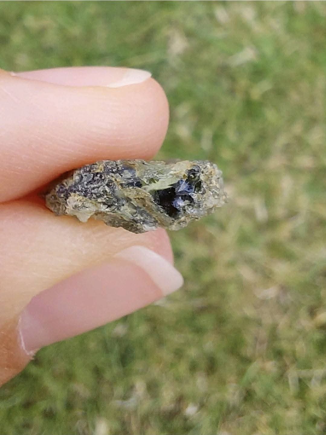 Moldavite Piece, 1.14g, Tektite (Ref: E165)