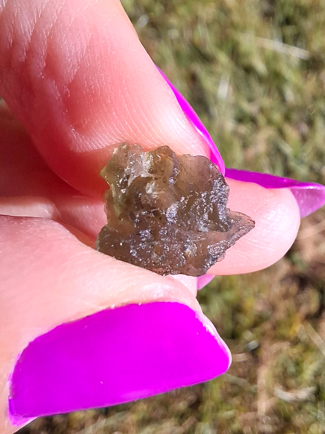 Moldavite Piece, 0.84g, Tektite (Ref: 1445)