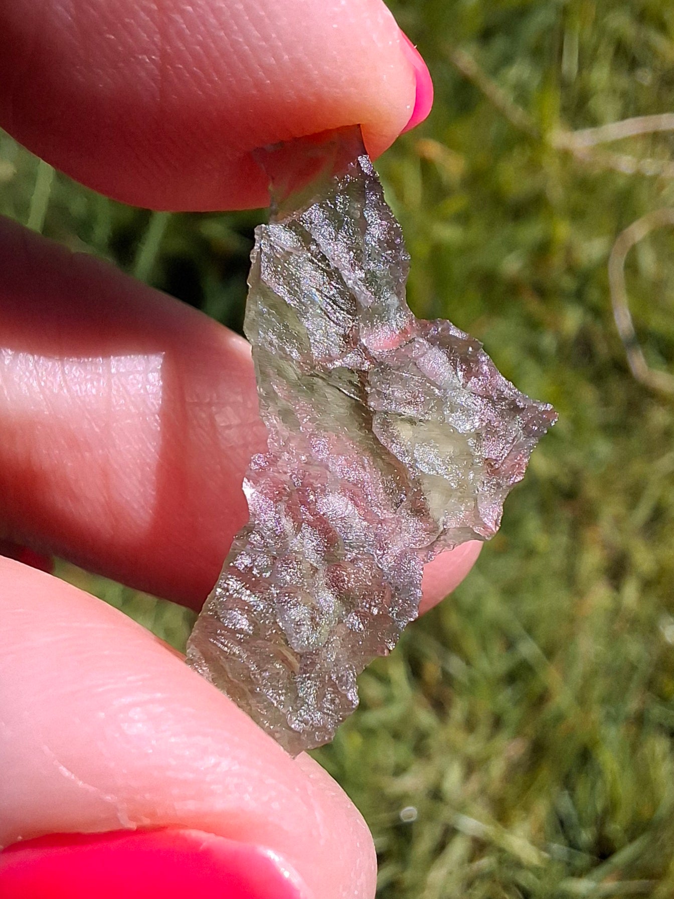 Moldavite Piece, 0.87g, Tektite (Ref: 1411)