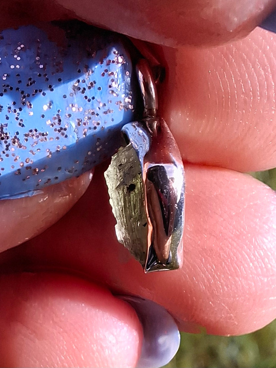 Moldavite Pendant, 925 Silver, Tektite (Ref: P52)