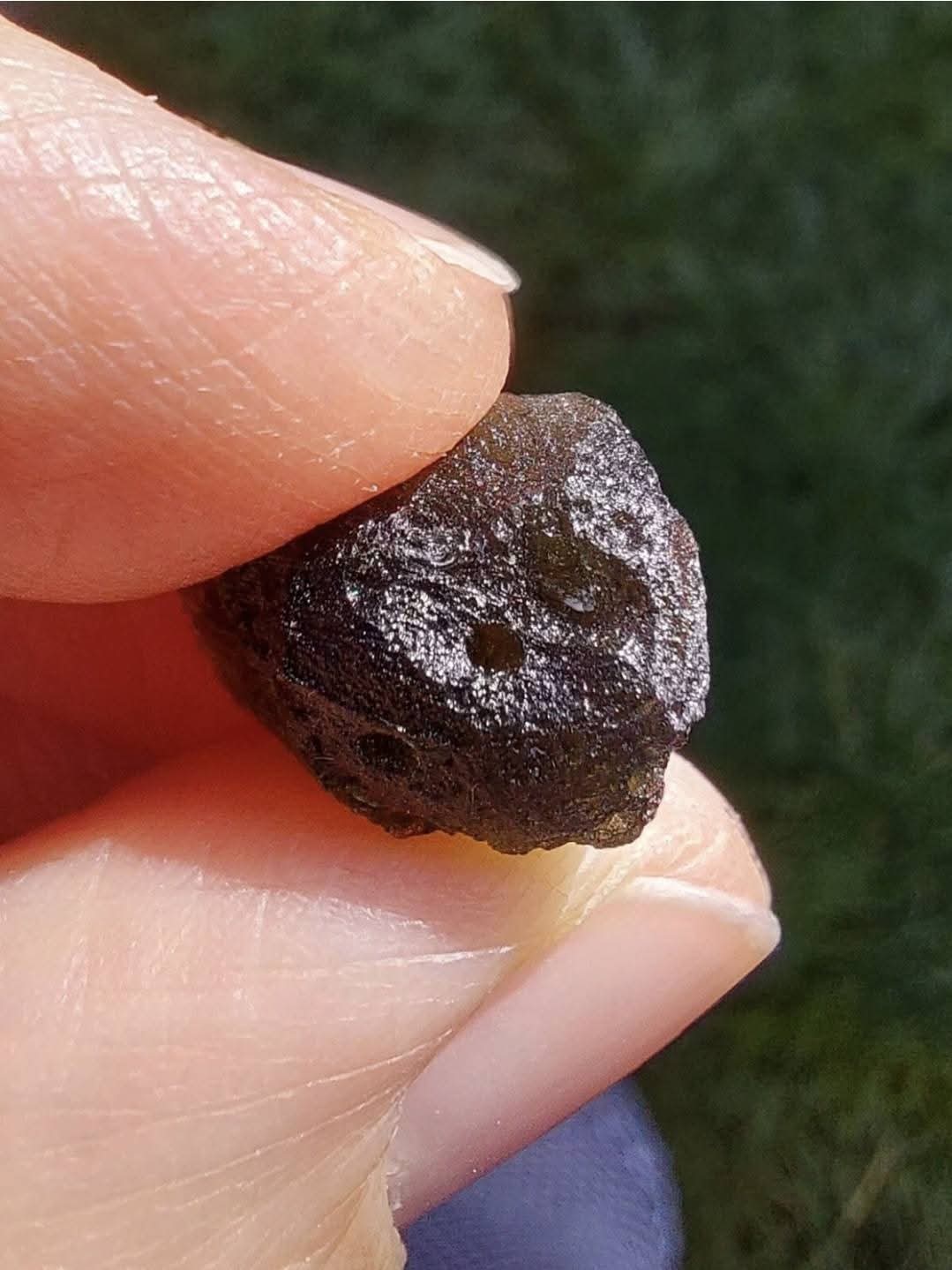 Moldavite Piece, 1.94g, Tektite (Ref: 914)