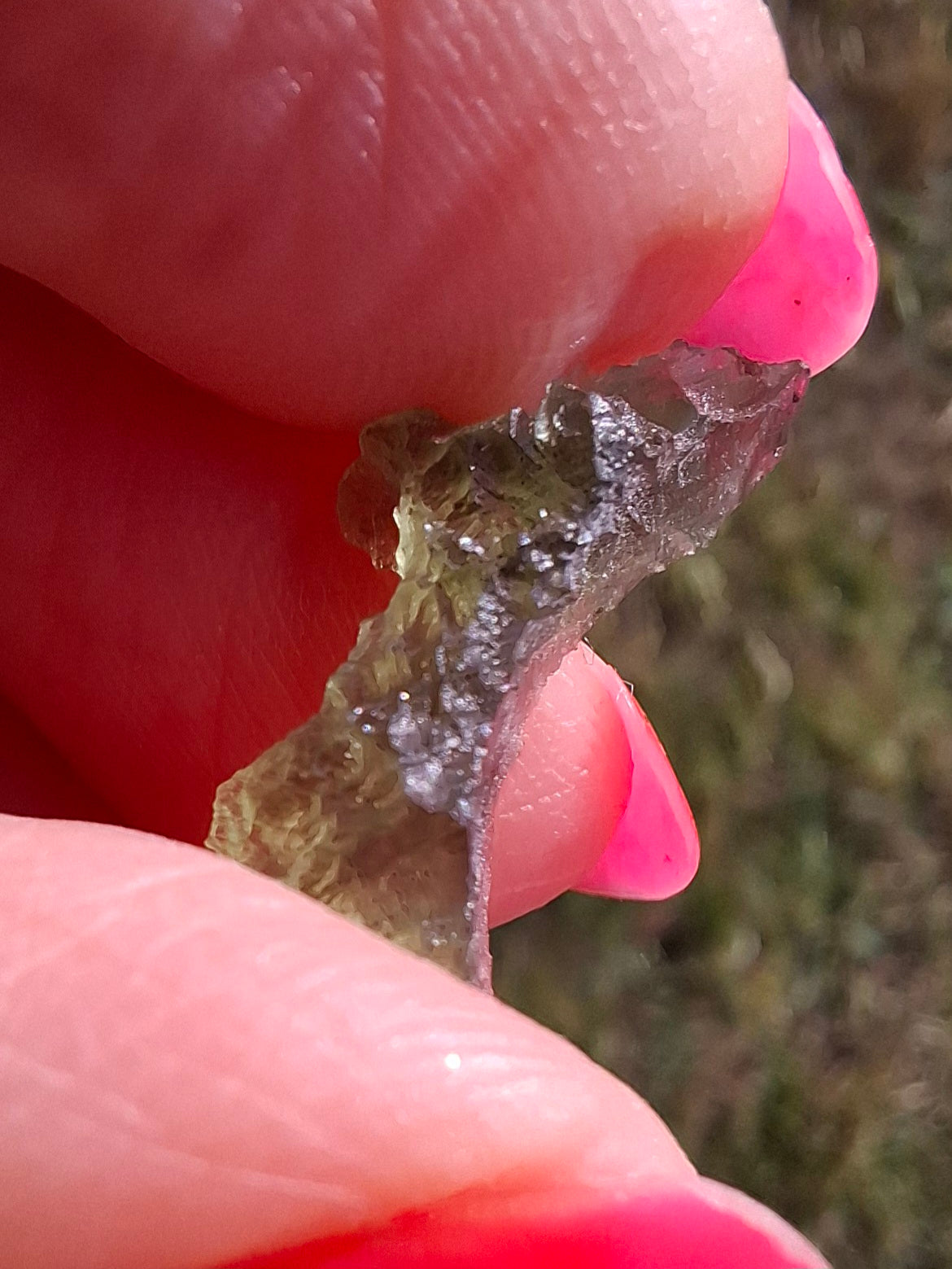 Moldavite Piece, 0.69g, Tektite (Ref: 1486)
