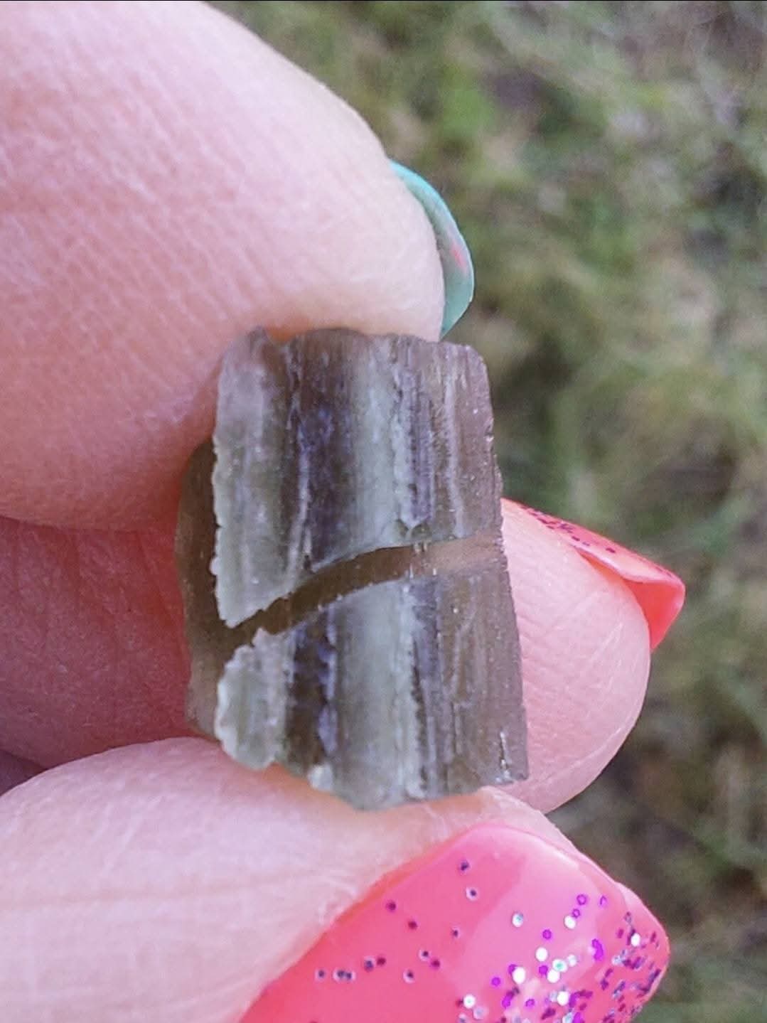 Moldavite Piece, 0.74g, Tektite (Ref: 1147)