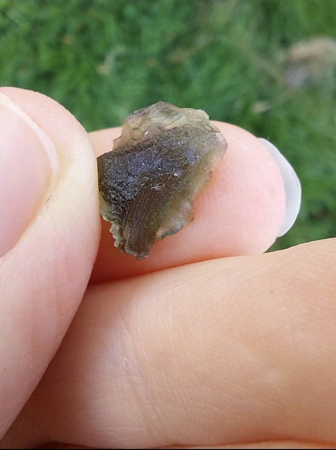 Moldavite Piece, 0.99g, Tektite (Ref: 866)