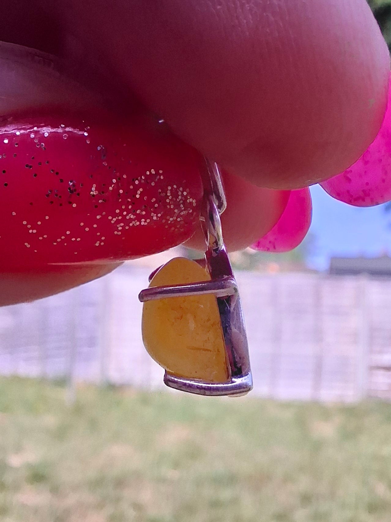 Baltic Amber Pendant, 925 Silver, Fossil (Ref: AP18)
