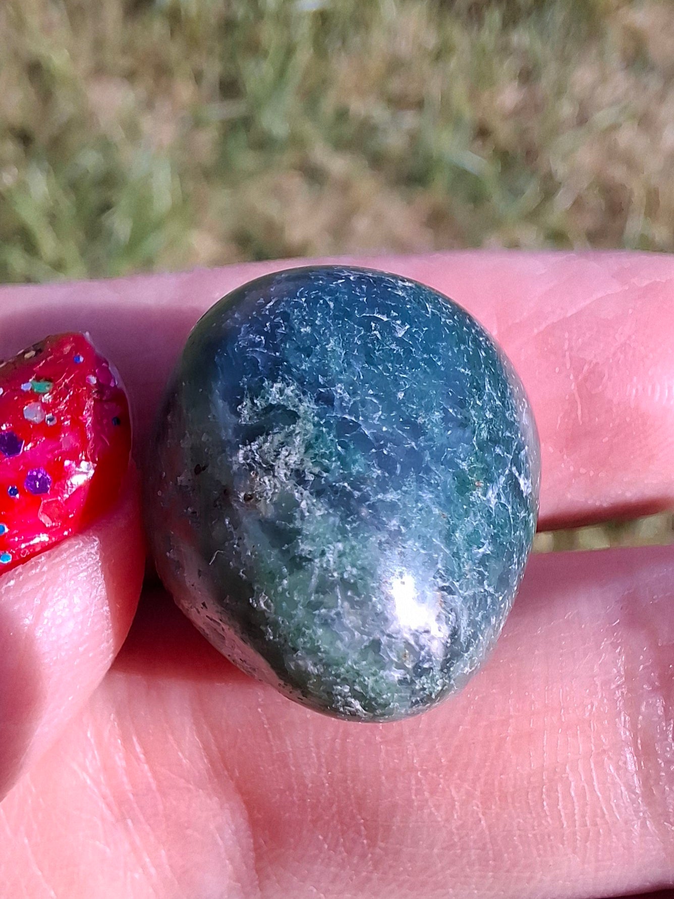 Green Moss Agate, Tumble Stone, Crystal (Ref: T167)